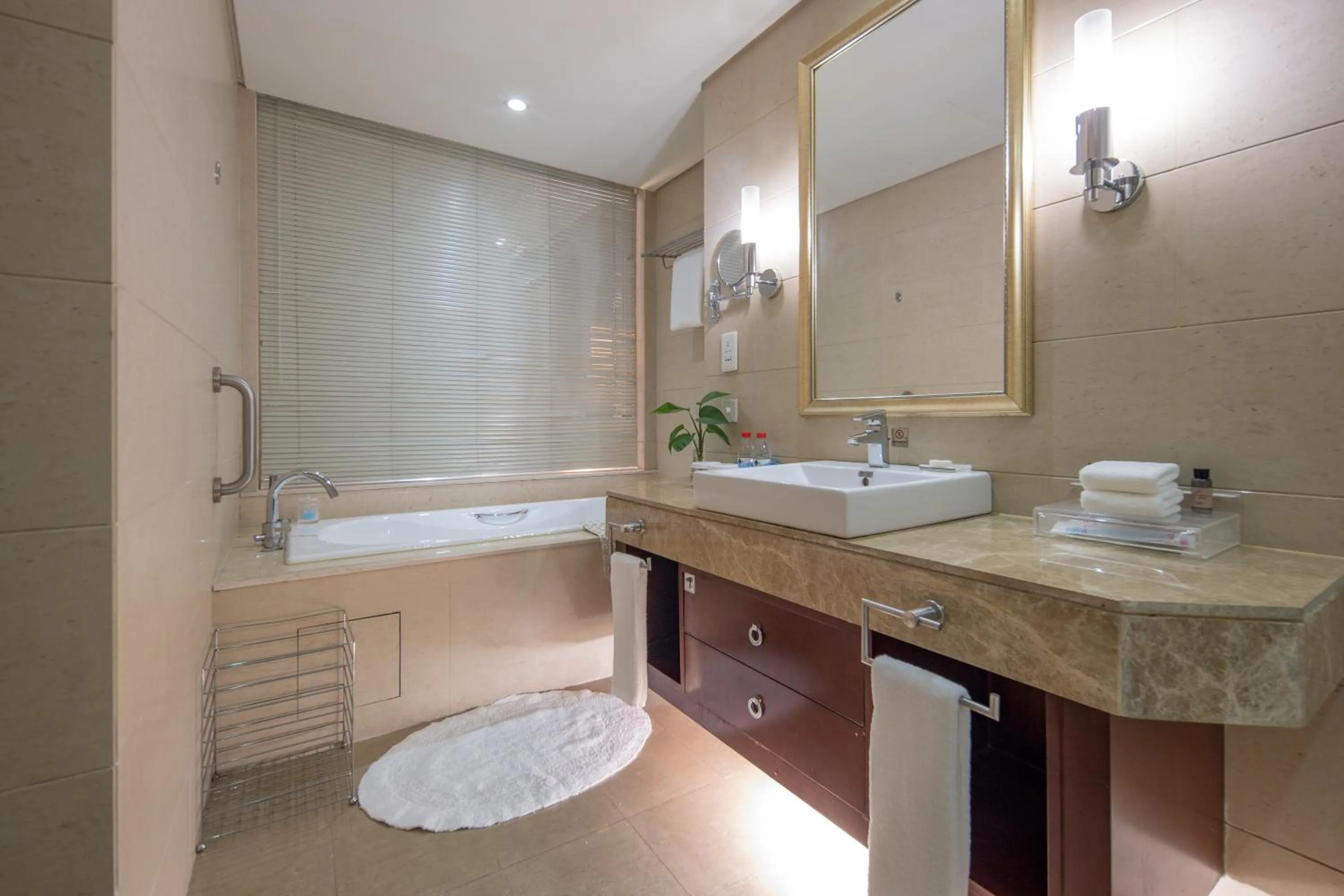 Bath in Haiwaihai Grand Hotel Ma'anshan