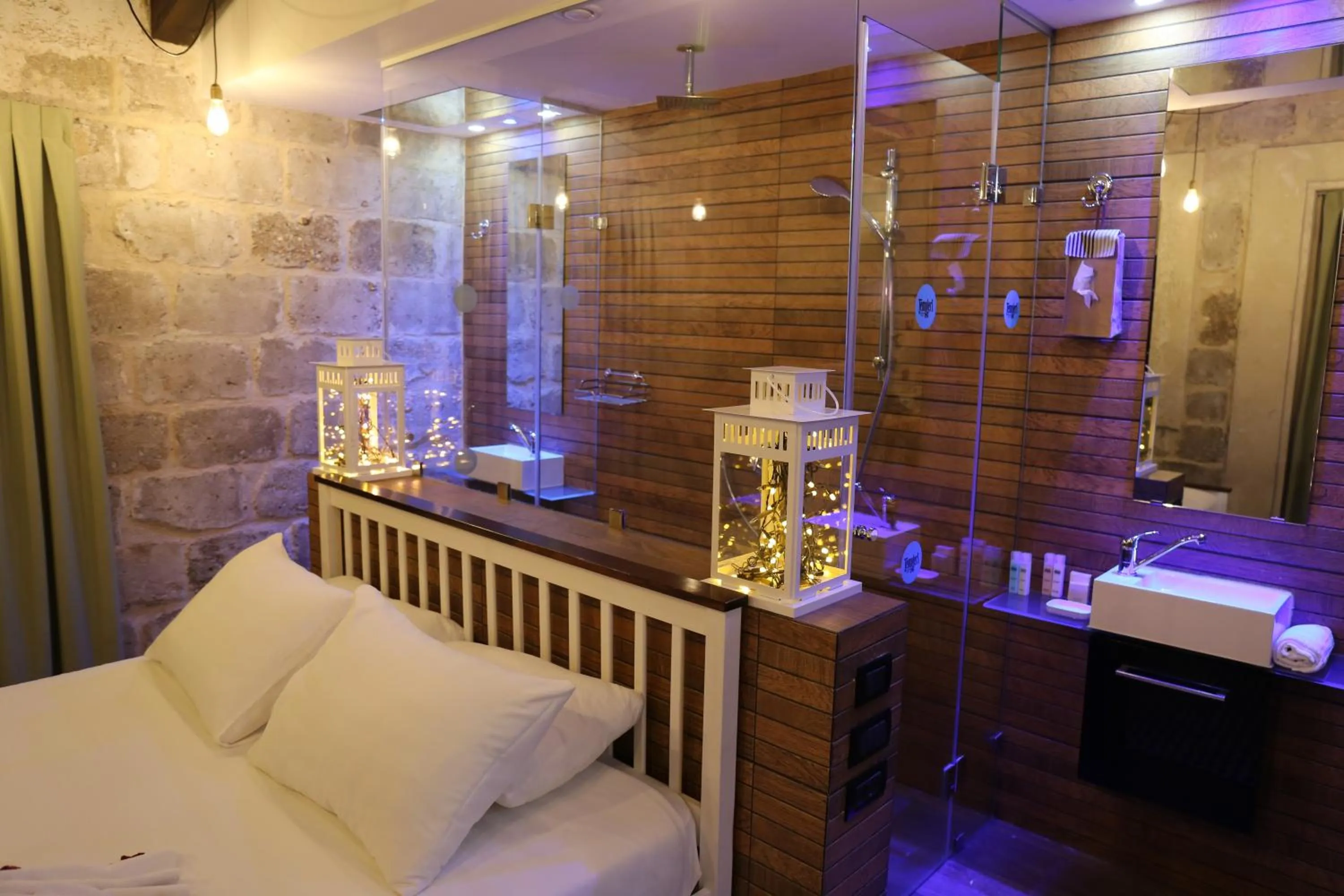 Photo of the whole room in Templers House Boutique hotel