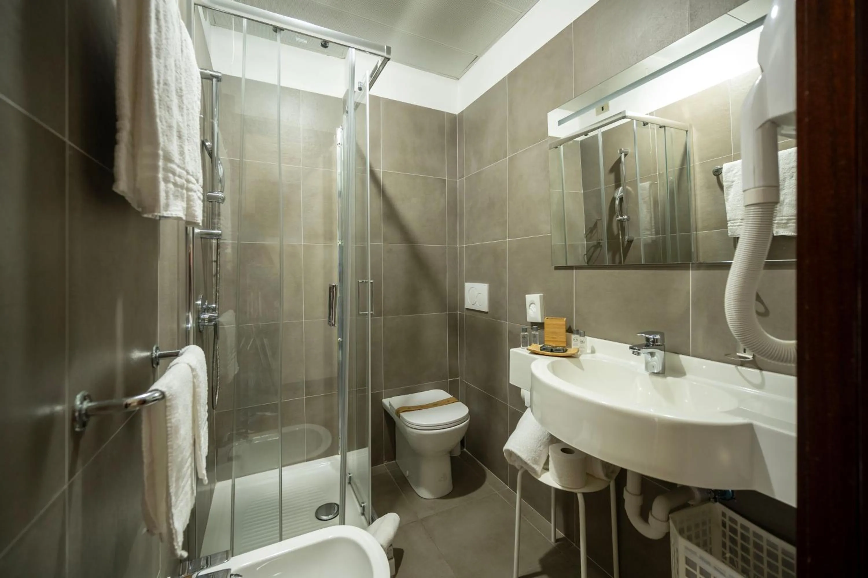 Bathroom in Hotel Mediterraneo