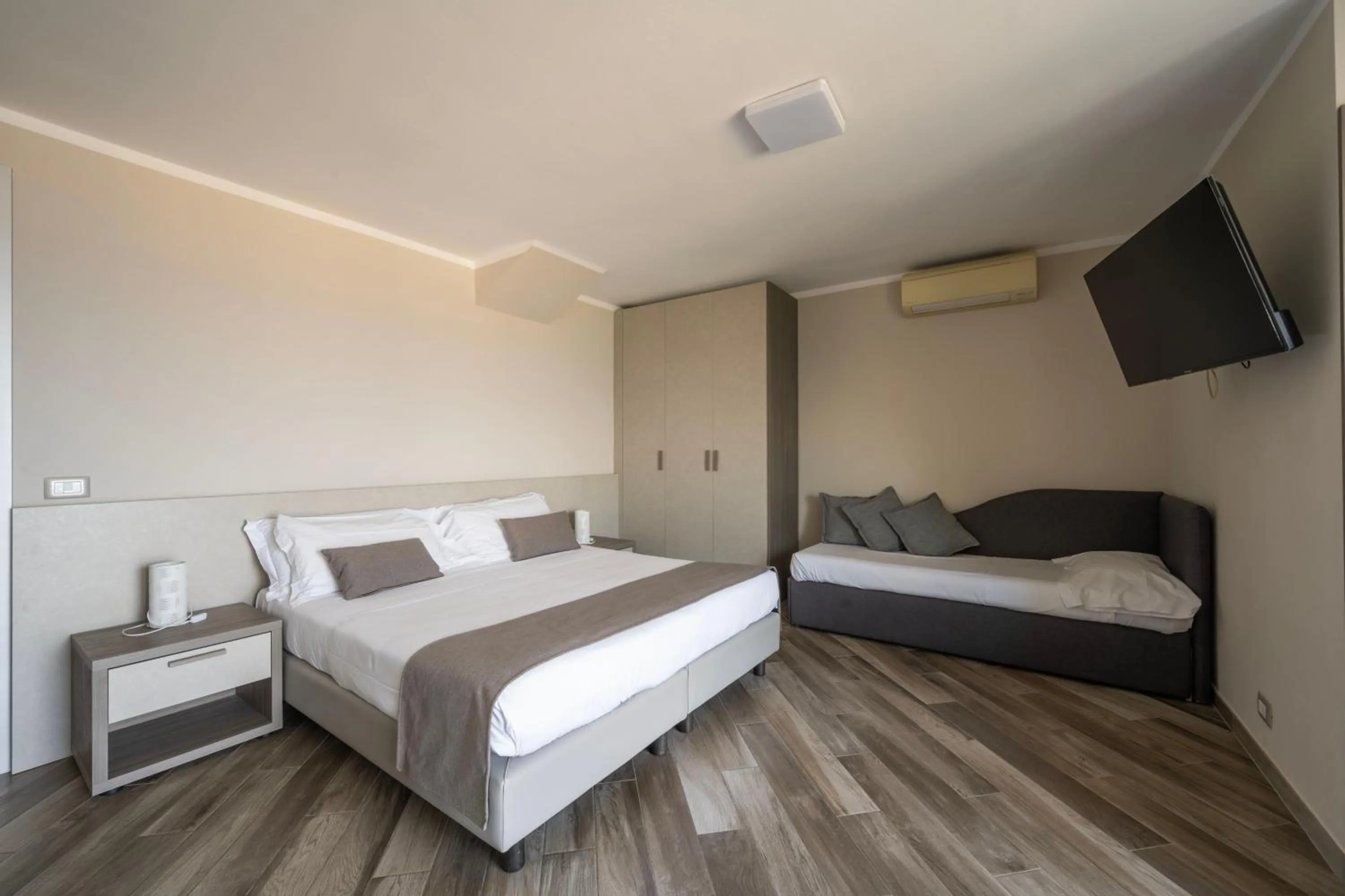 Bed in Hotel Mediterraneo