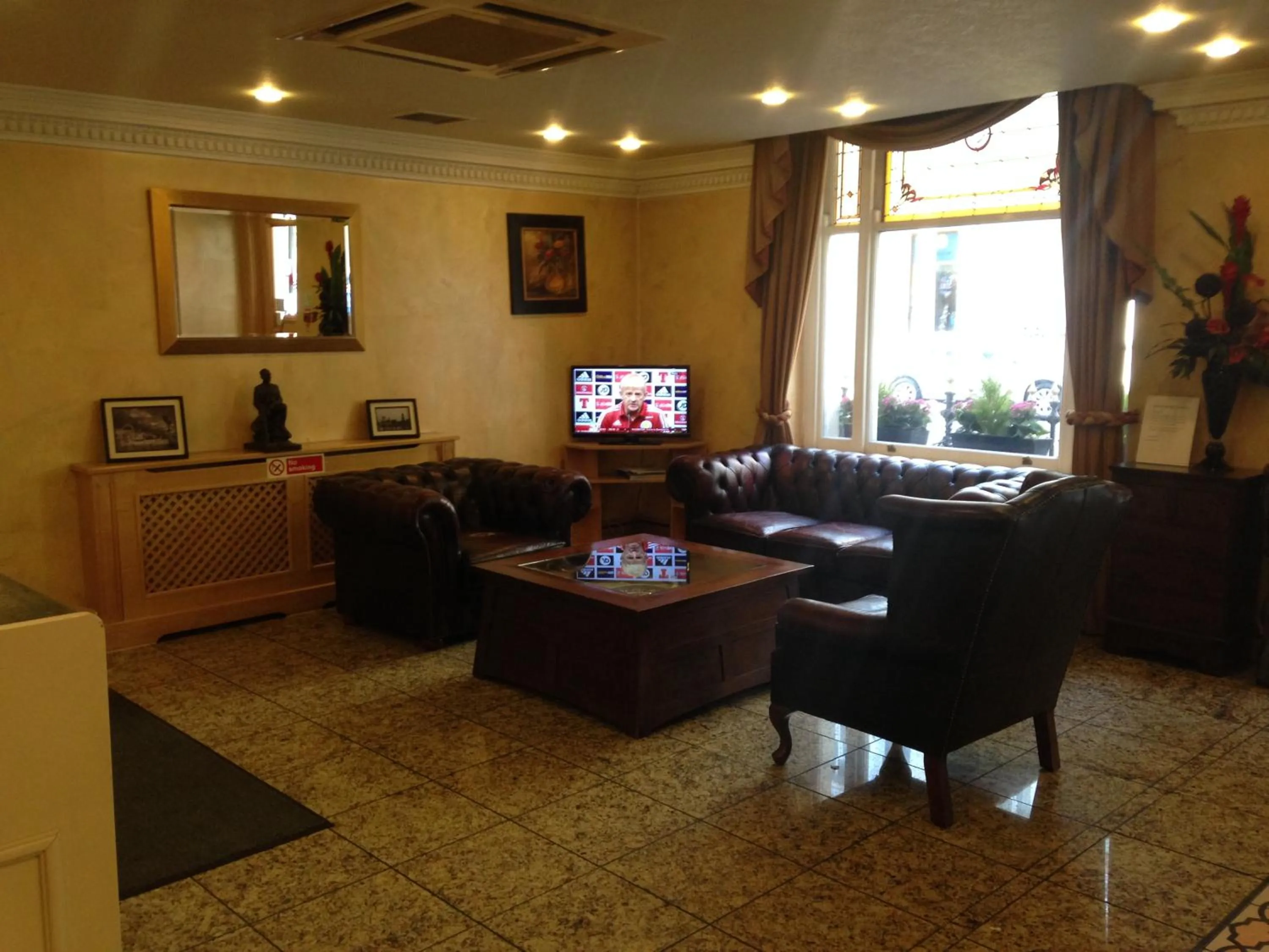 Lobby or reception in Troy Hotel