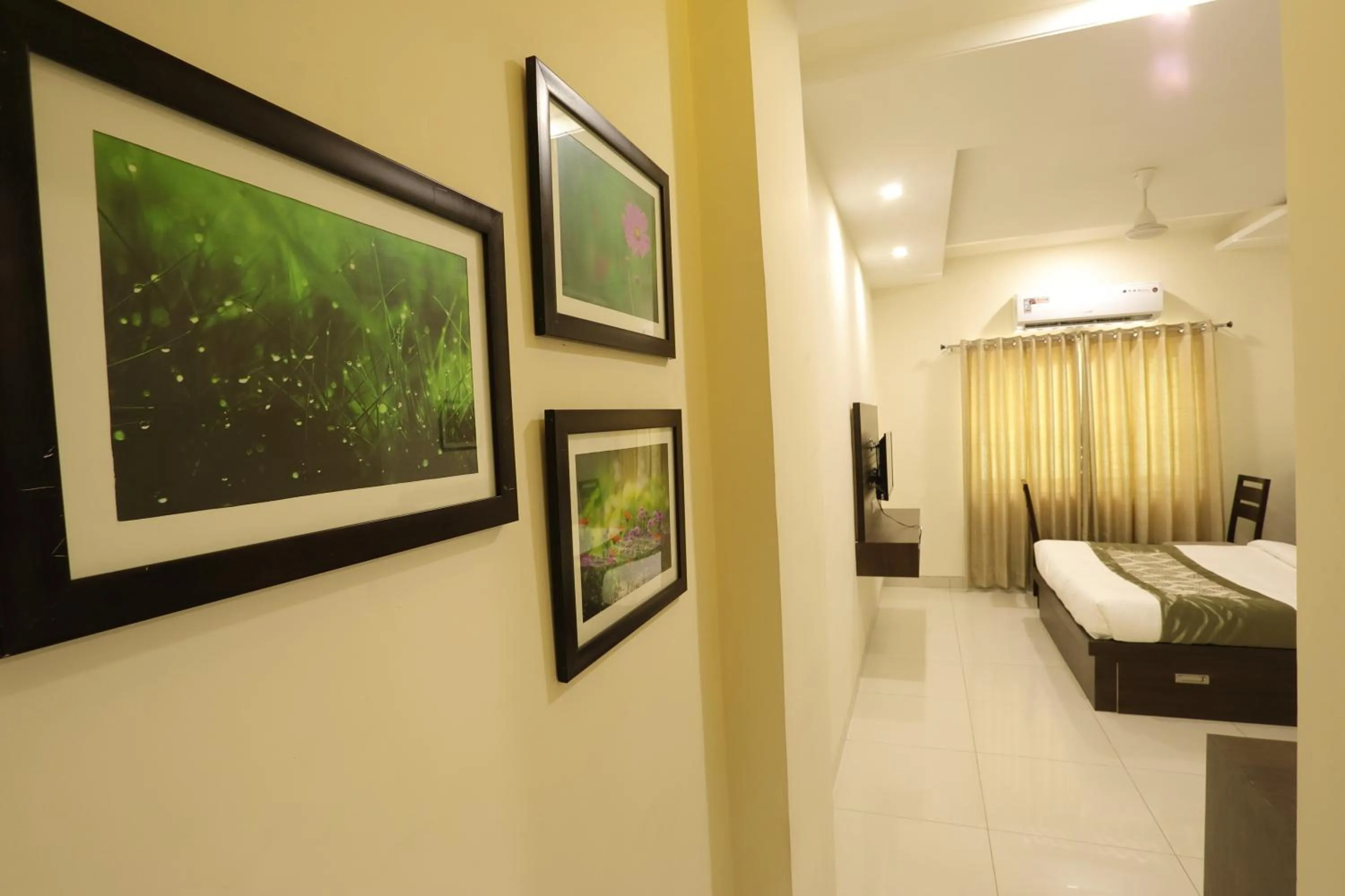 Bed in Hotel Fortune Plaza