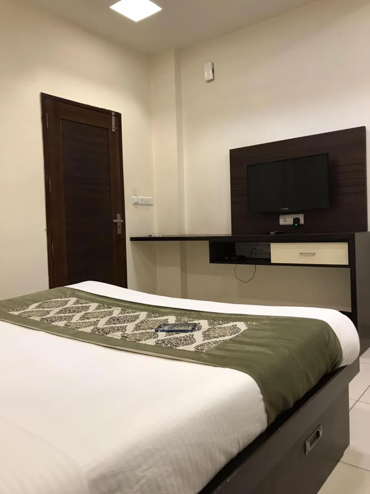 Bed in Hotel Fortune Plaza