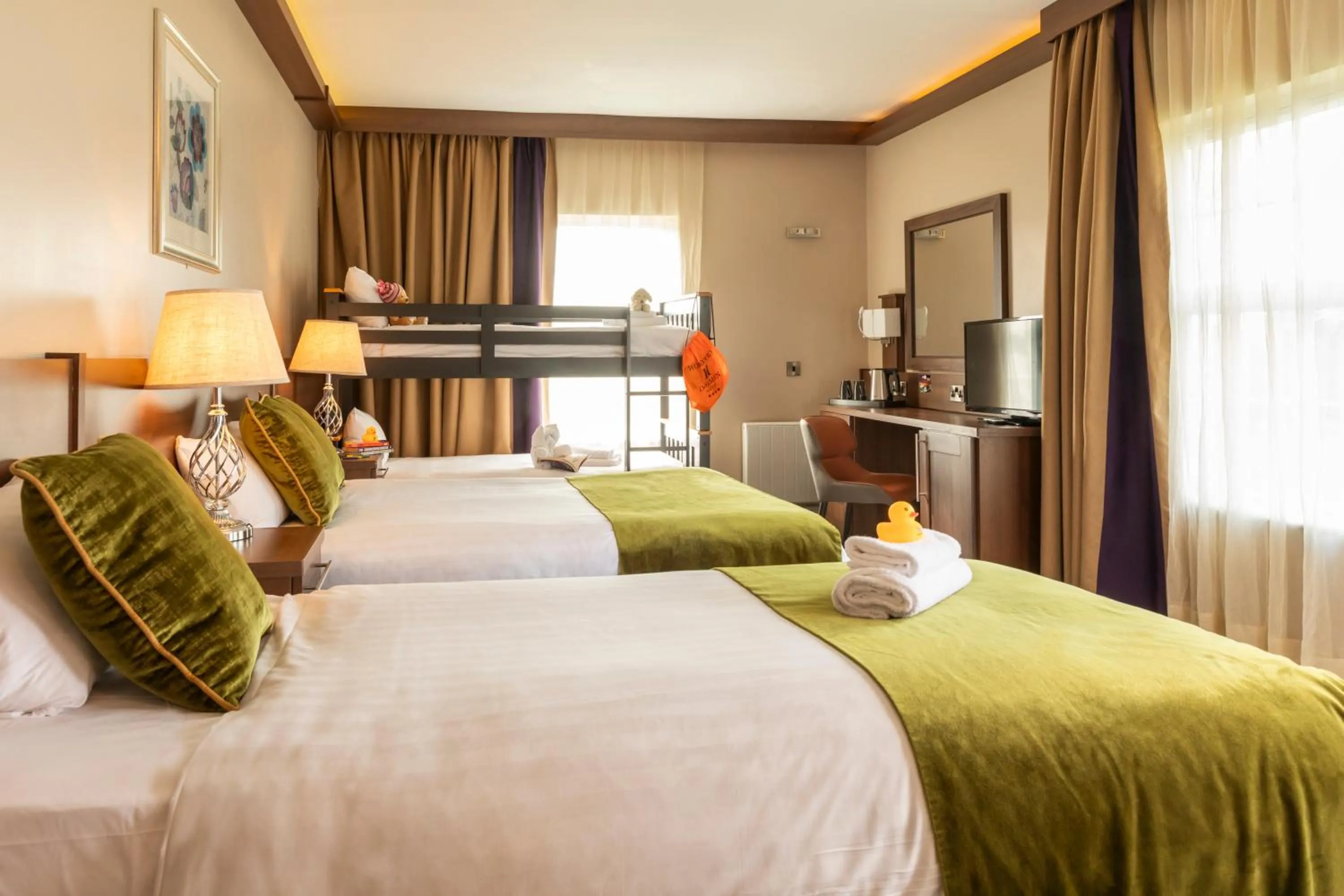 Family, Bed in Woodford Dolmen Hotel Carlow