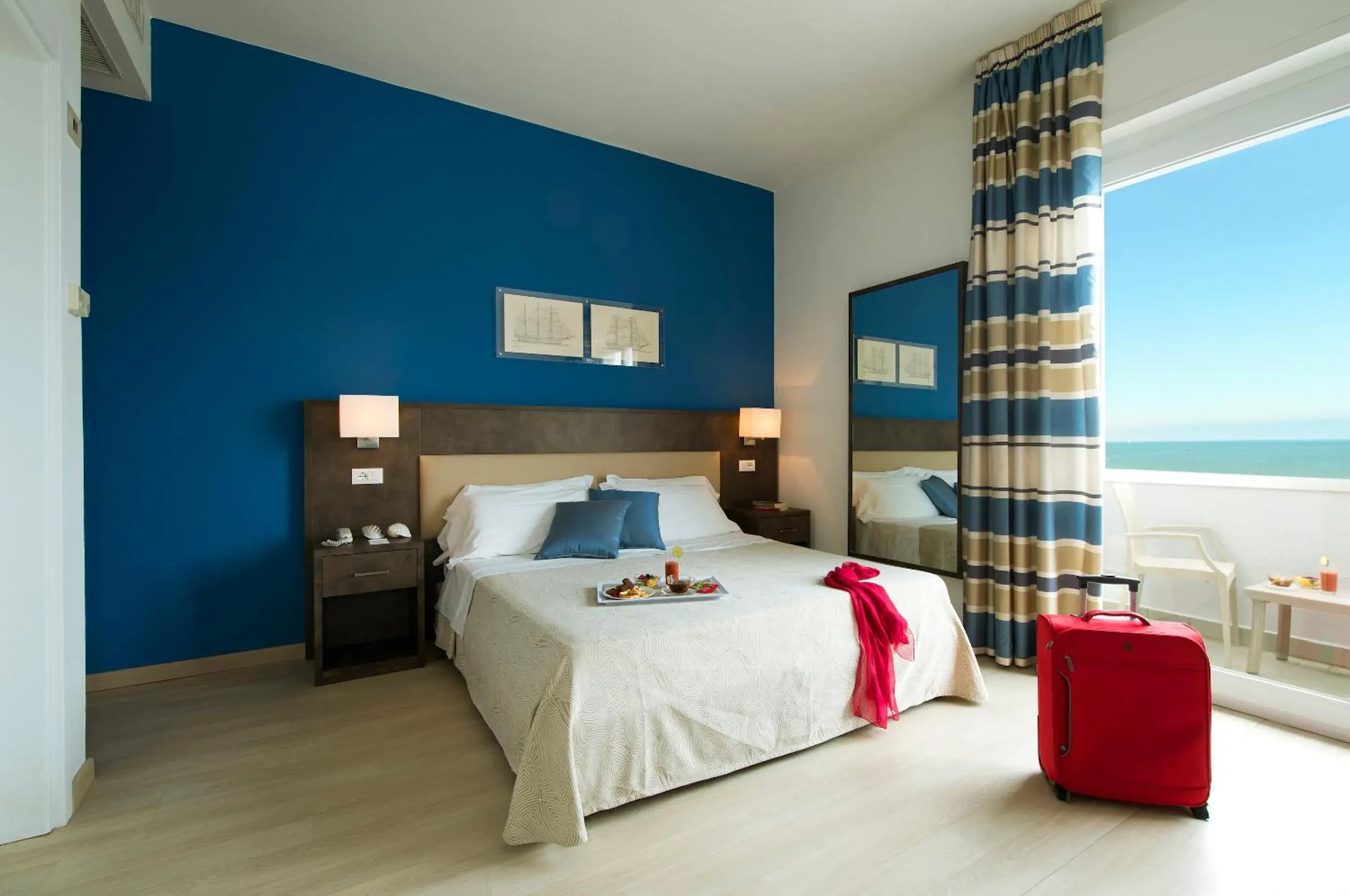 Family Room with Sea View in Hotel Giulia Family Room with Sea View in Hotel Giulia