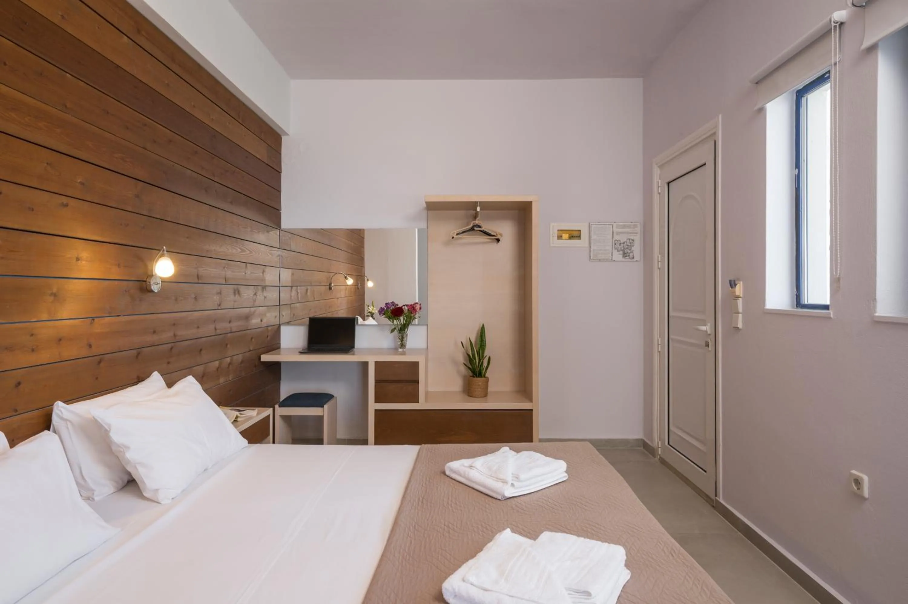 Bed in Esplanade Apartments - Heated Pool