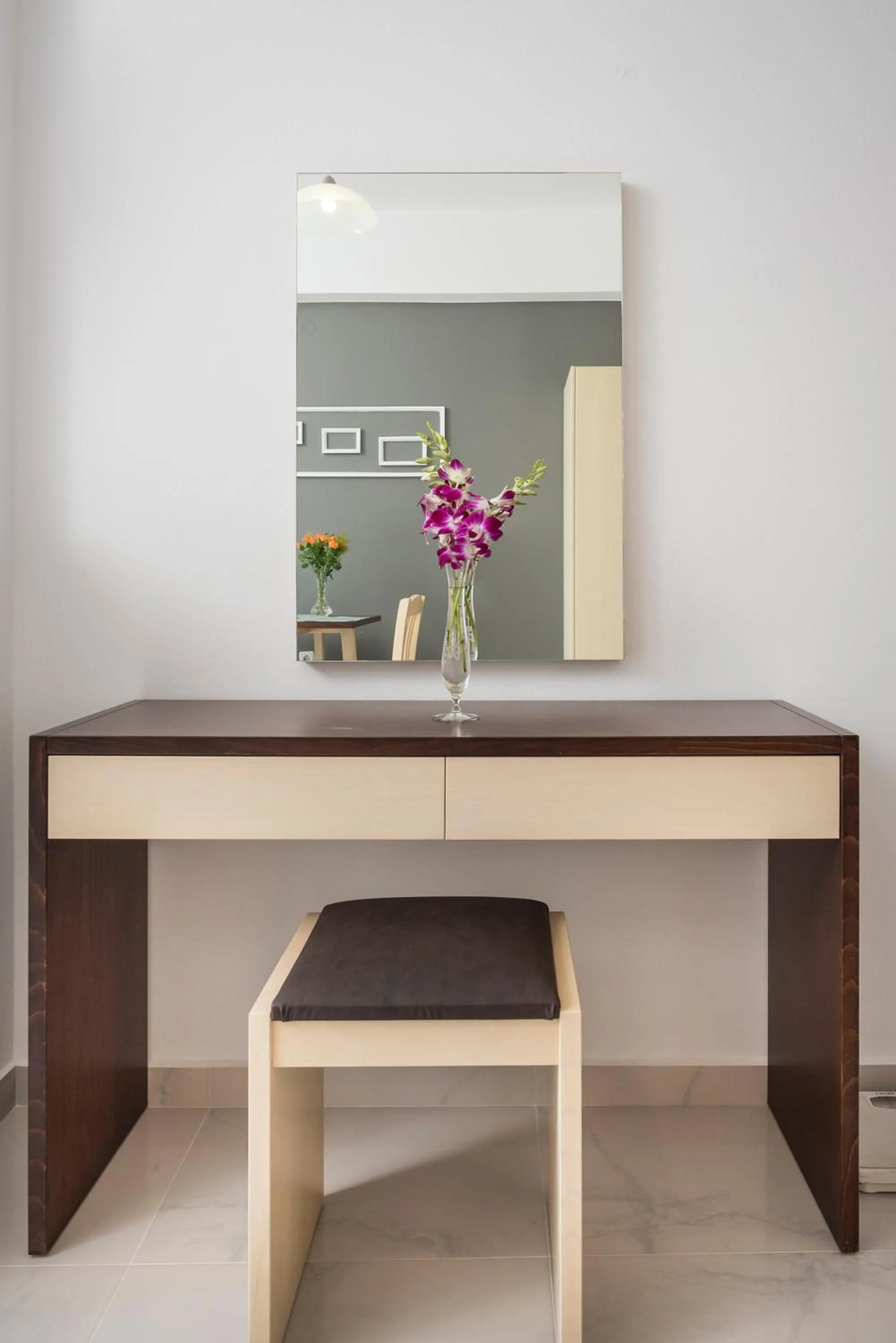 Decorative detail in Esplanade Apartments - Heated Pool