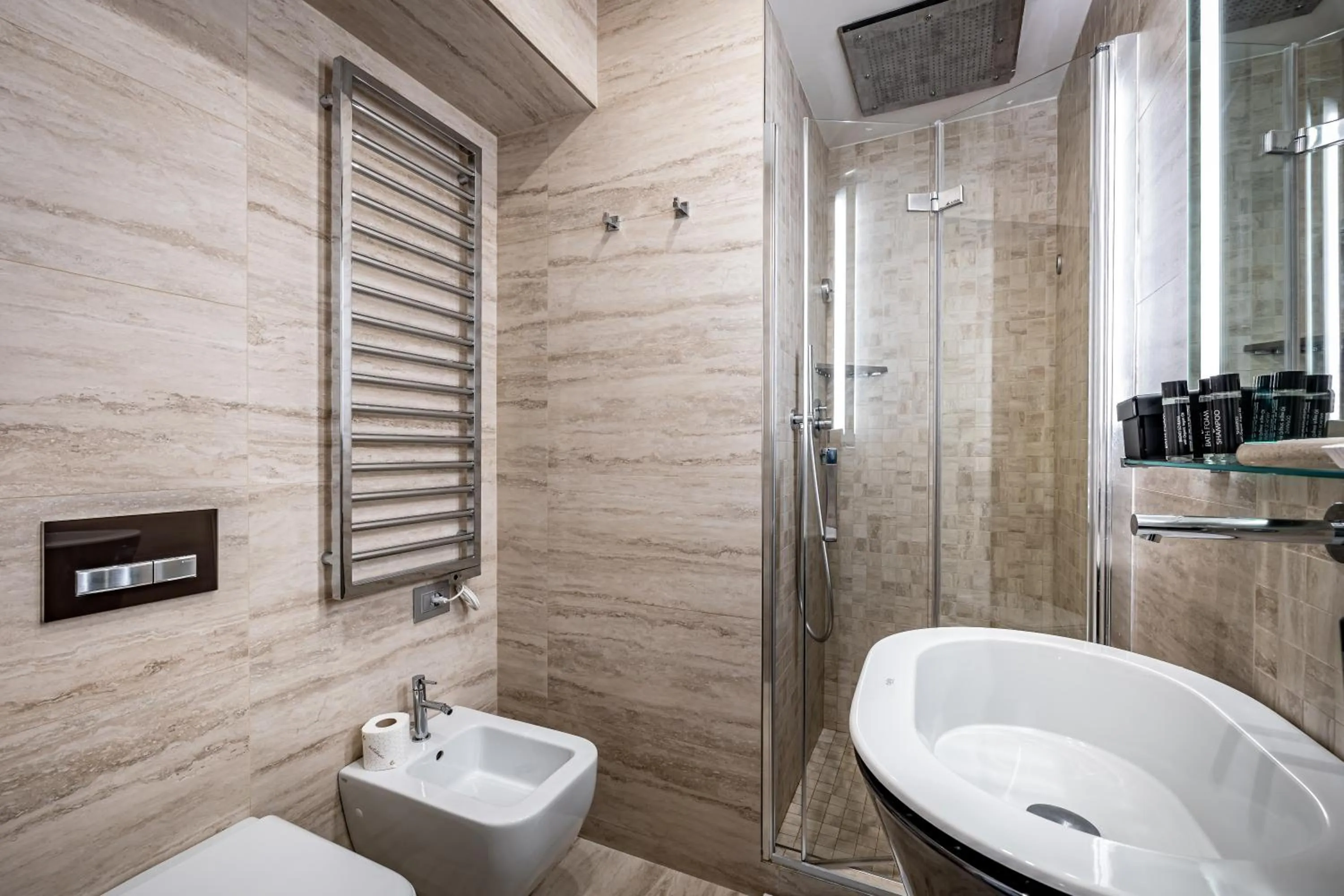 Shower in Il Rivalta - Place of Charme