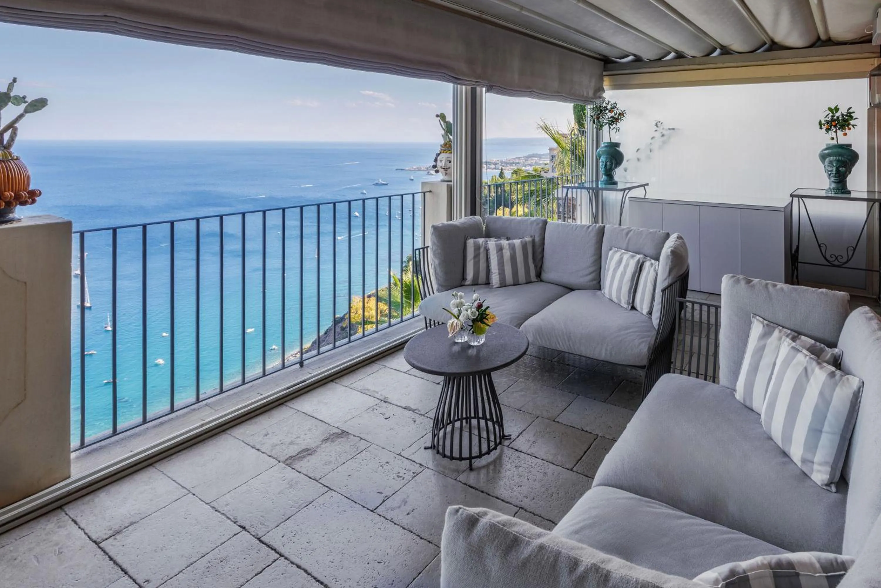 Balcony/Terrace in Hotel Metropole Taormina