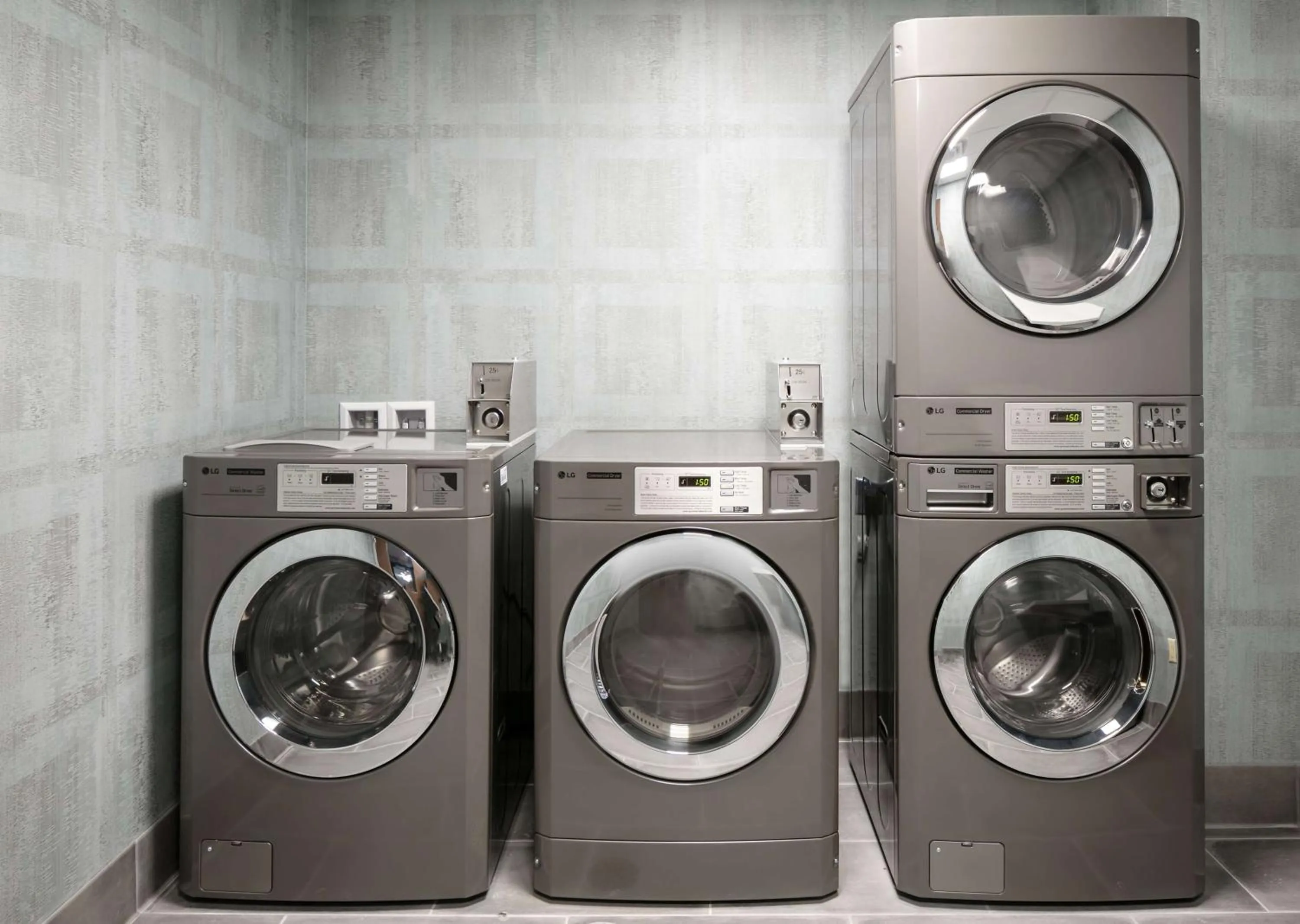 Property building in Hilton Garden Inn Iowa City Downtown University