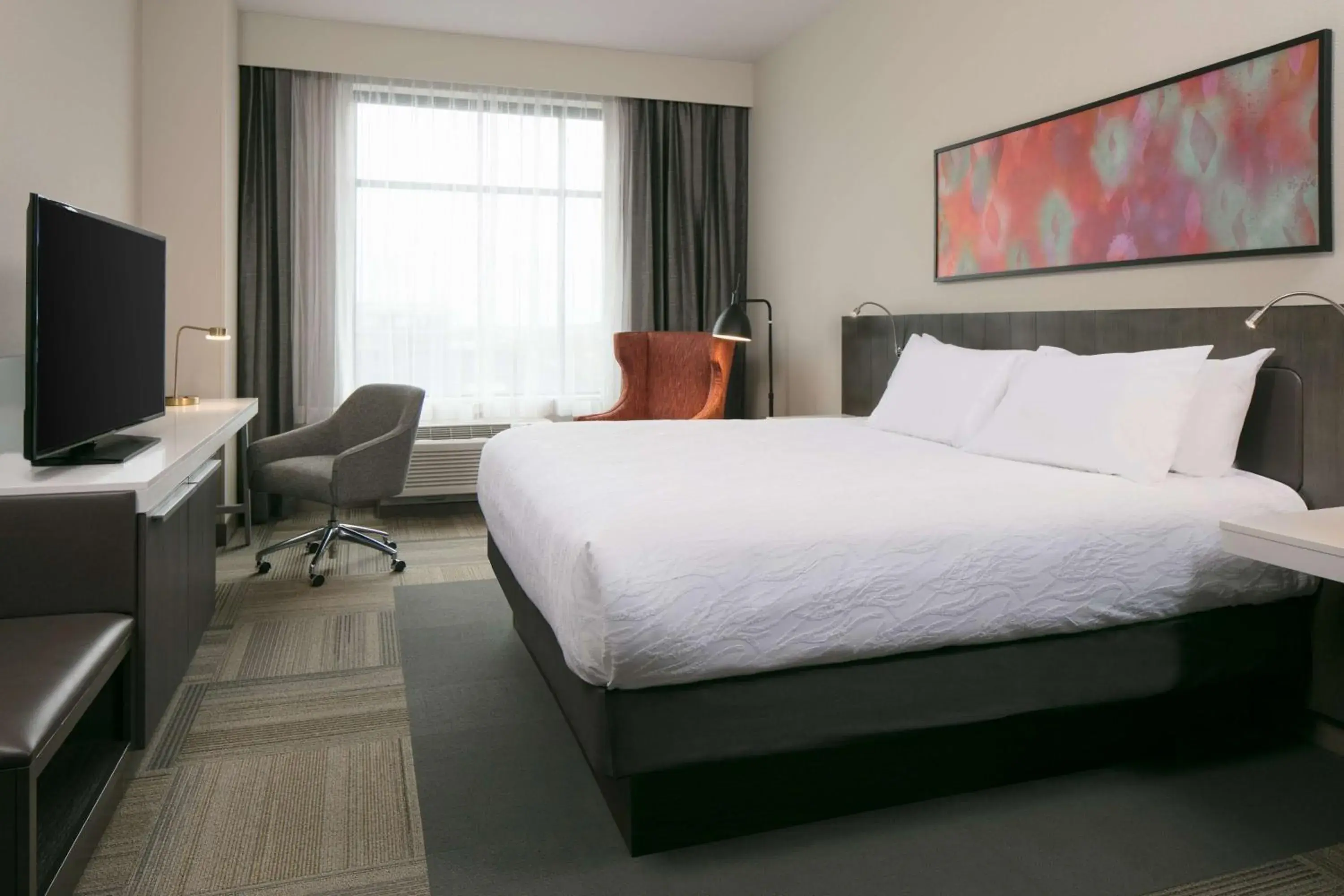 King Room in Hilton Garden Inn Iowa City Downtown University King Room in Hilton Garden Inn Iowa City Downtown University