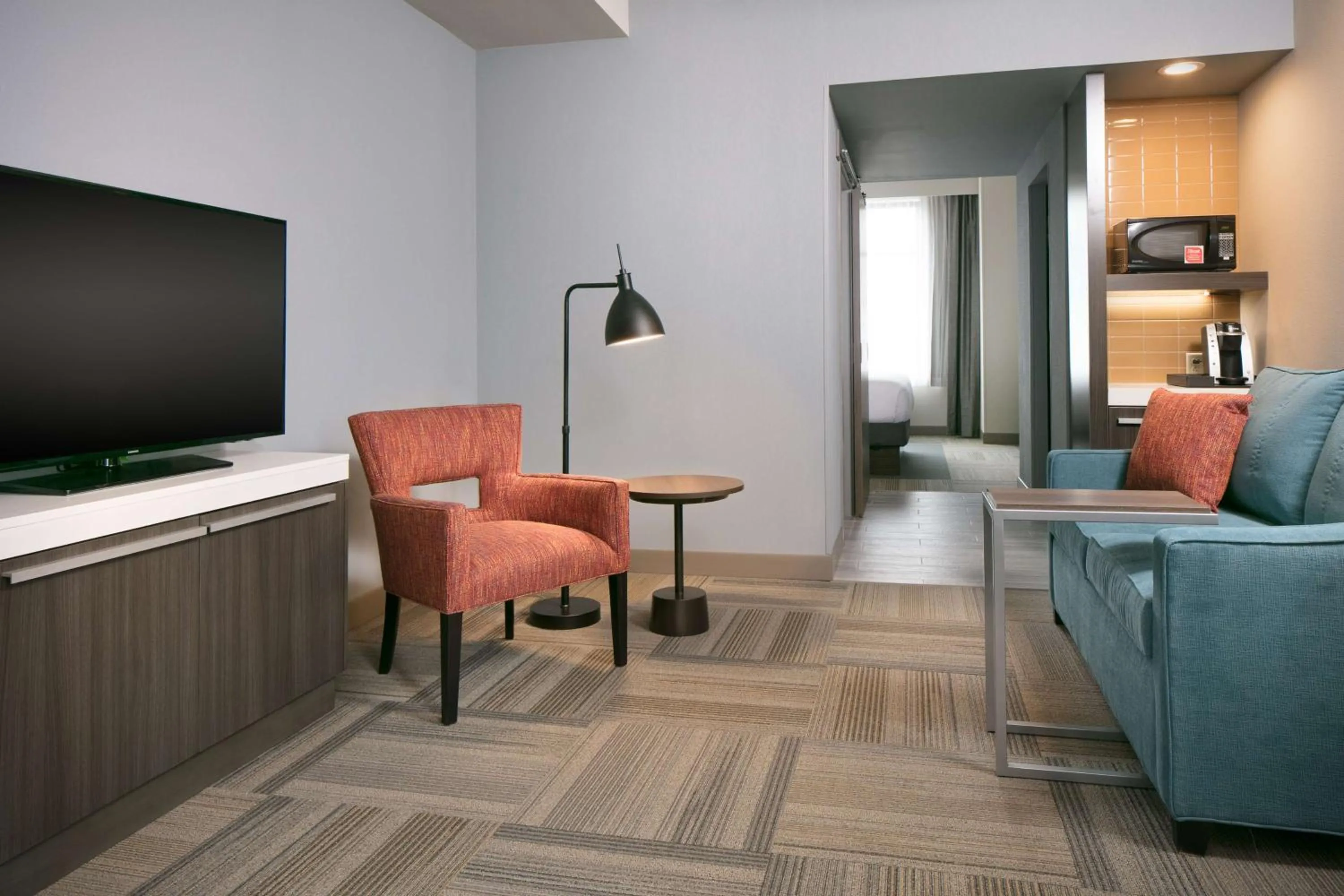 Living room in Hilton Garden Inn Iowa City Downtown University