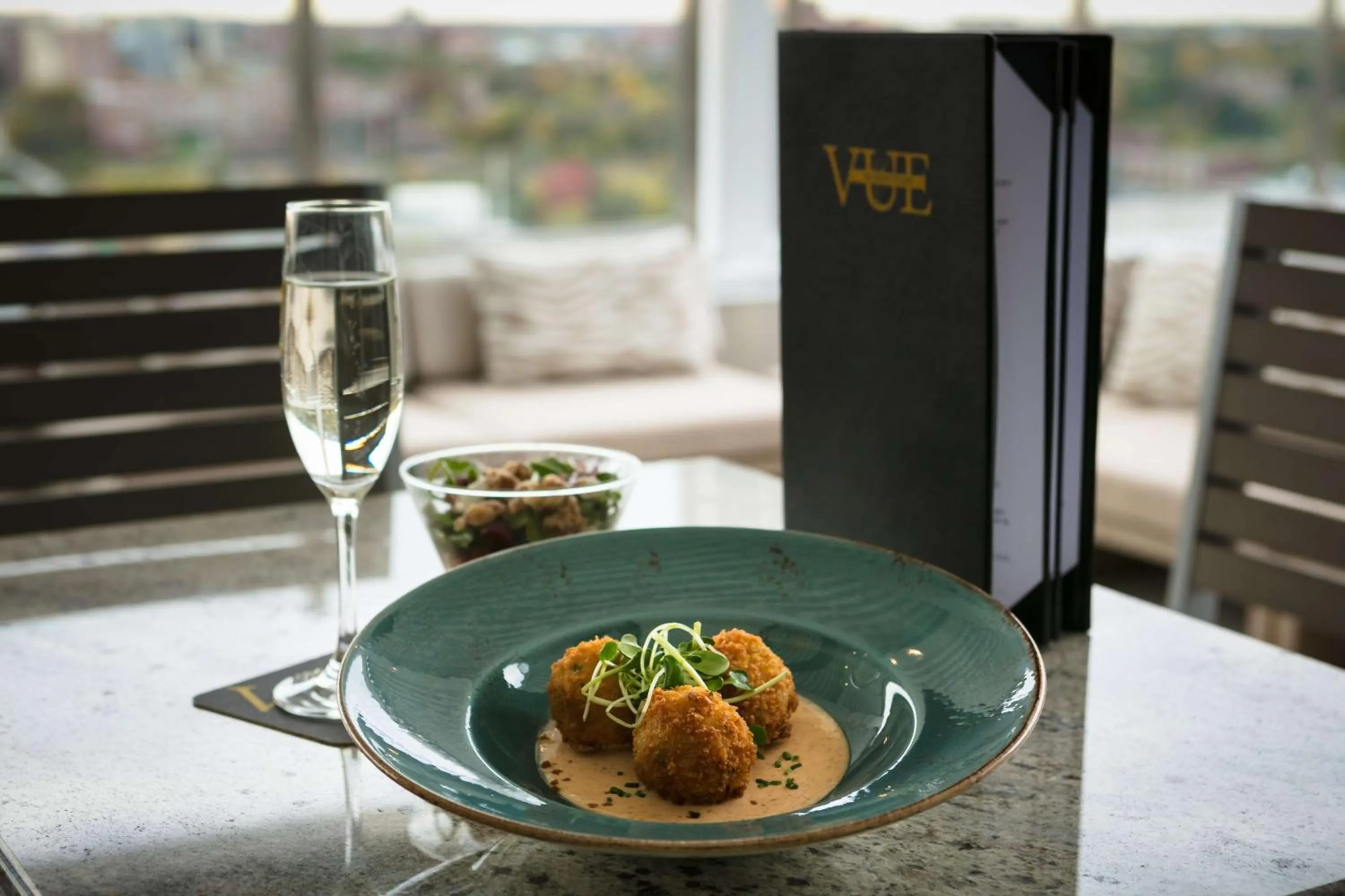 Restaurant/places to eat in Hilton Garden Inn Iowa City Downtown University