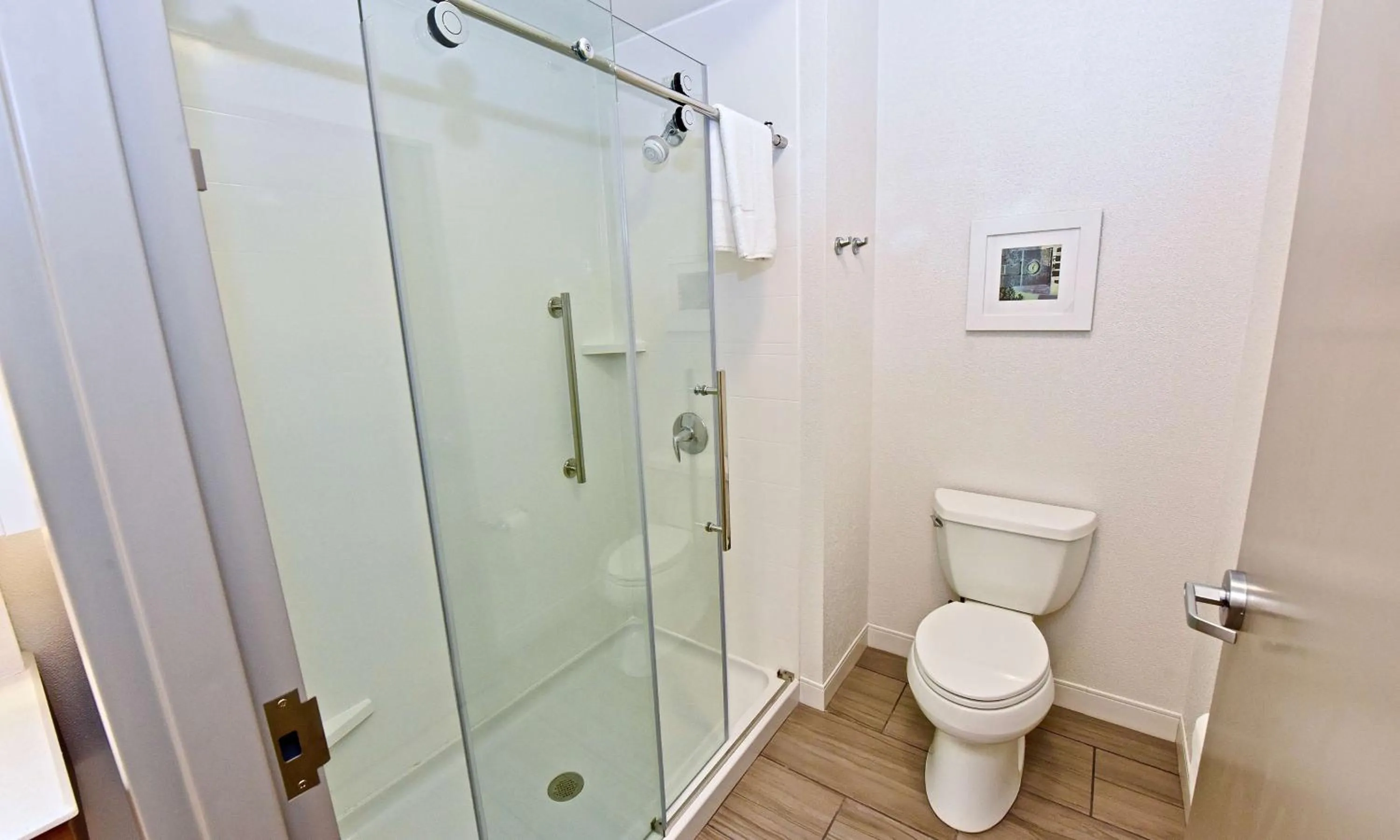 Bedroom in Hampton Inn By Hilton Kirksville MO