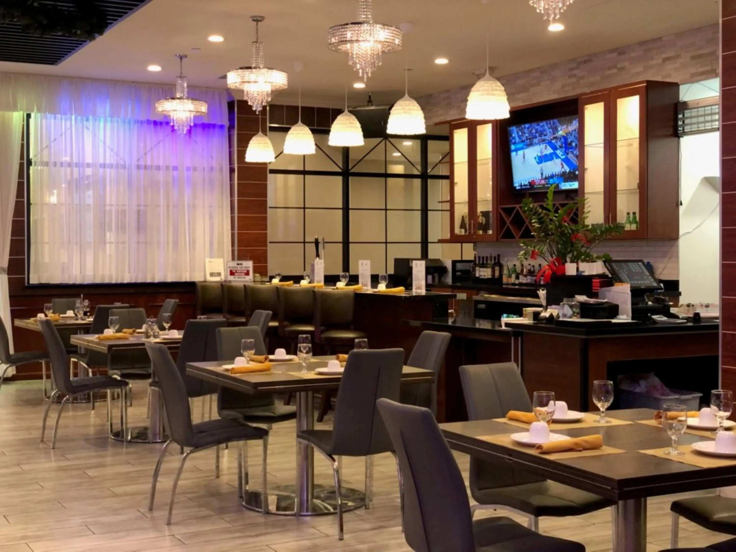 Lounge or bar in Holiday Inn El Monte - Los Angeles by IHG