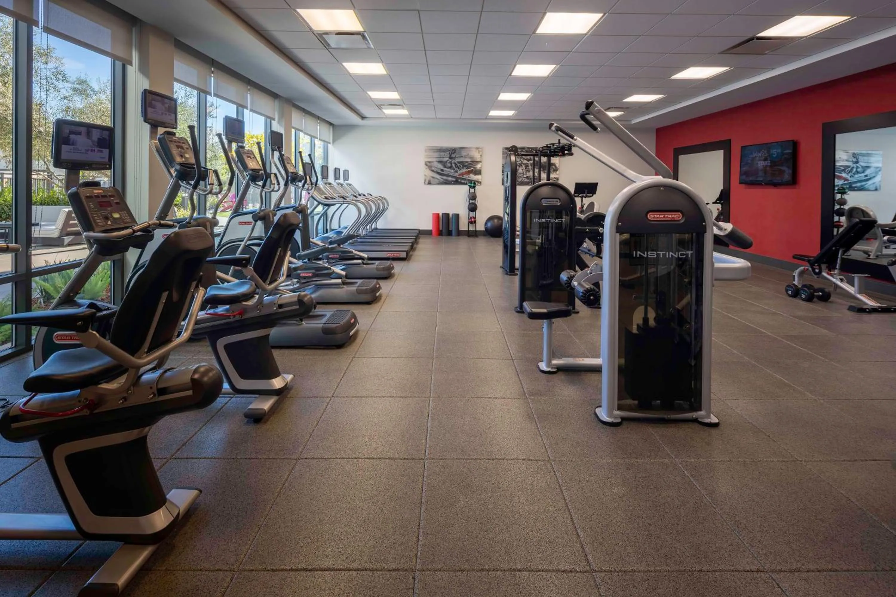 Fitness centre/facilities in Hampton Inn Long Beach Airport, Ca