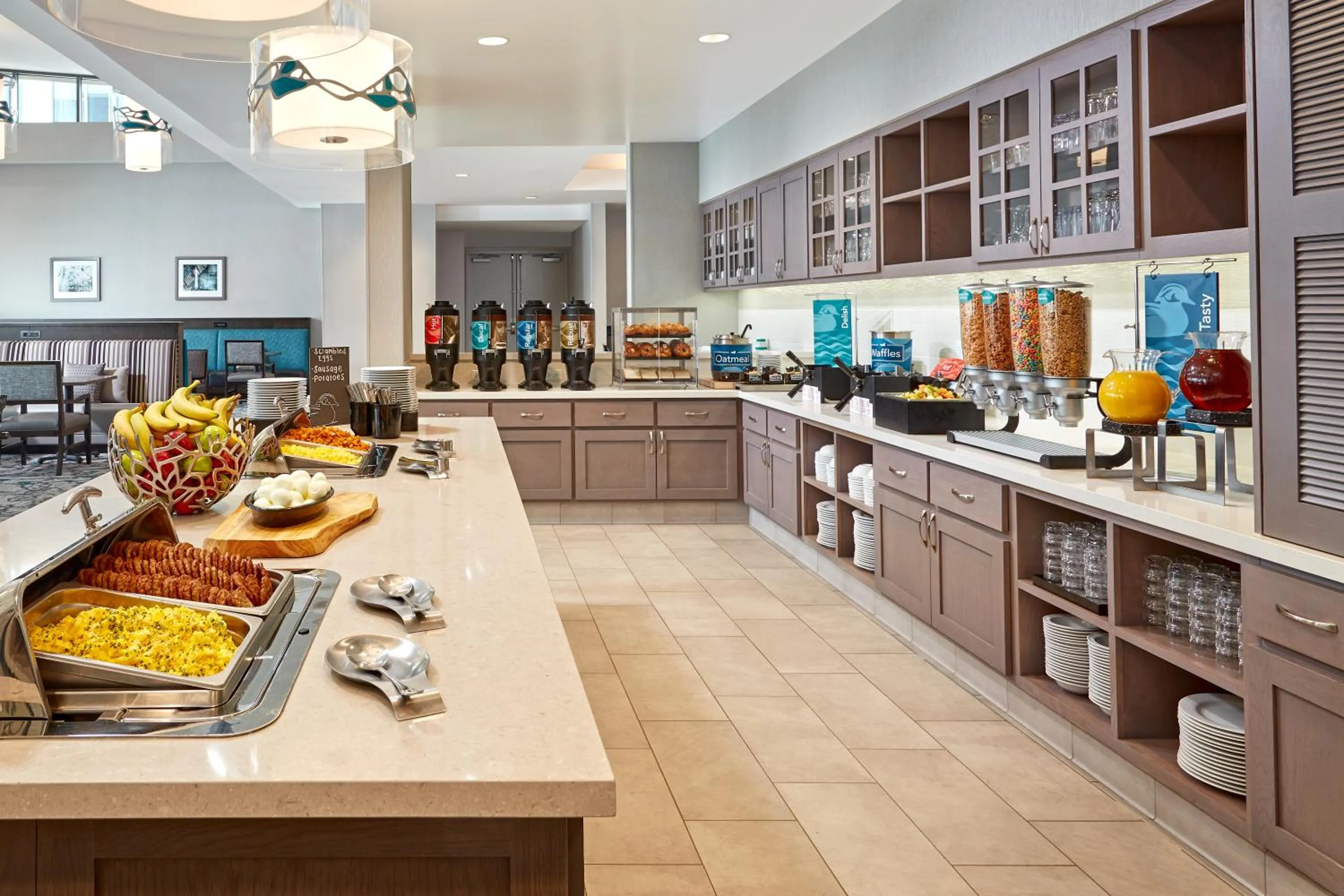 Breakfast in Homewood Suites By Hilton Long Beach Airport