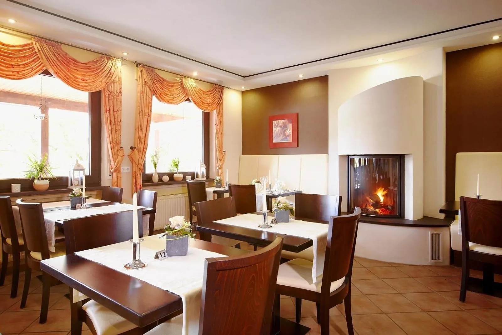 Restaurant/places to eat in Landhotel Lembergblick