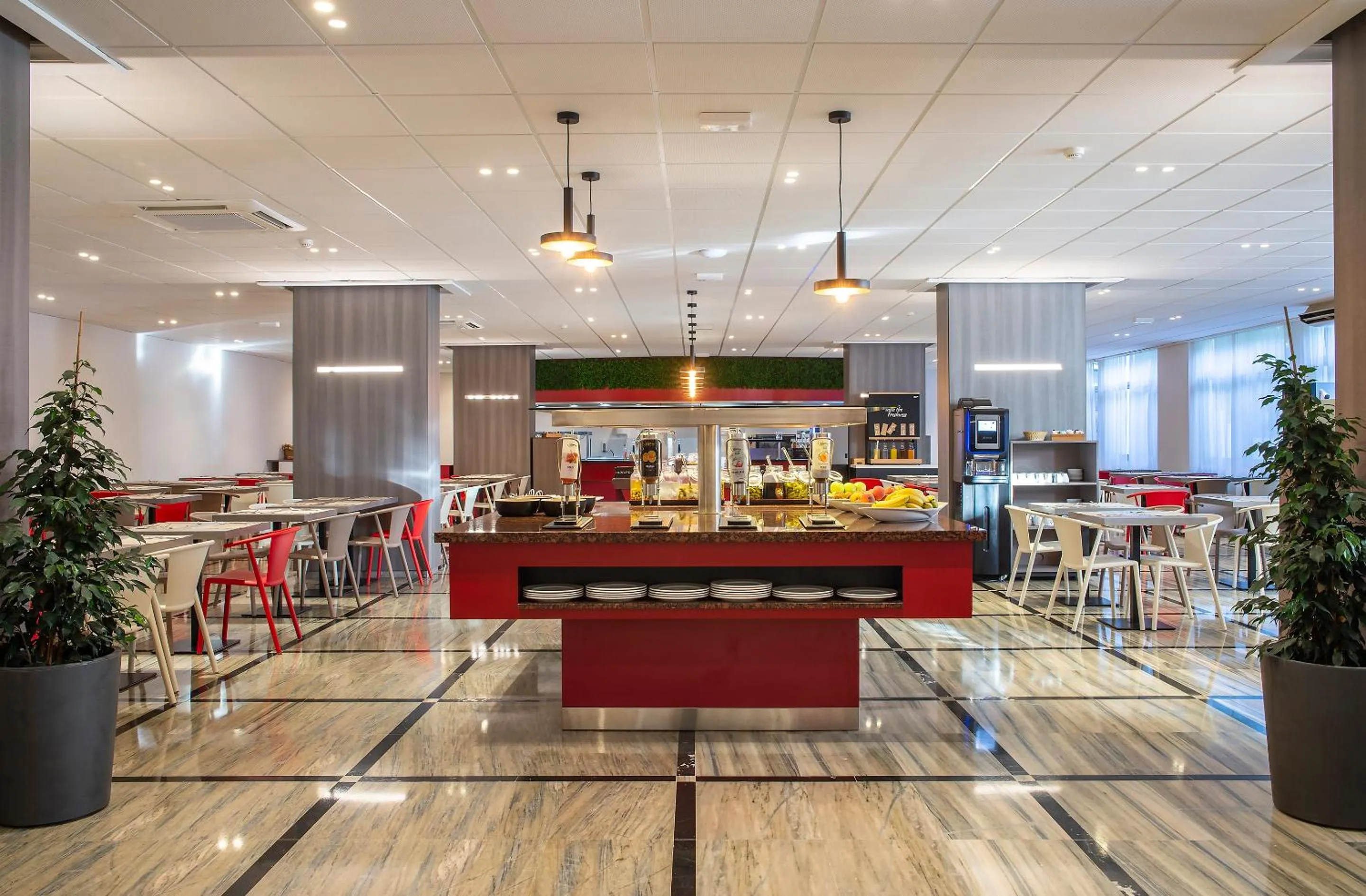 Breakfast in Hotel Salou Sunset - Adults Recommended - by Pierre & Vacances