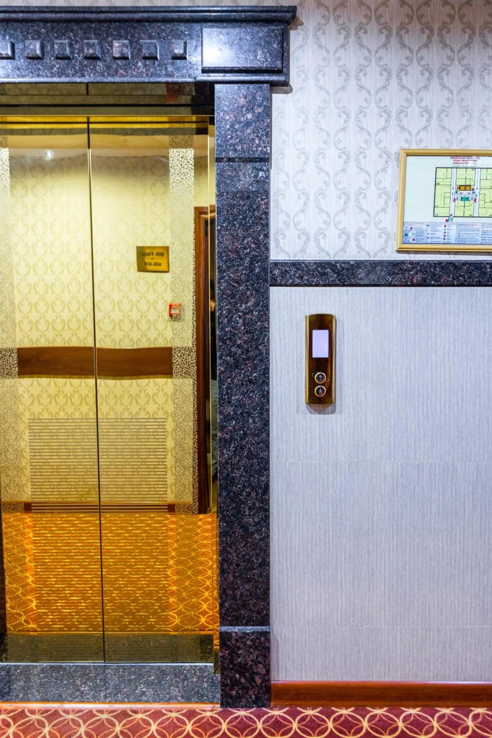 elevator in Plaza Hotel Almaty