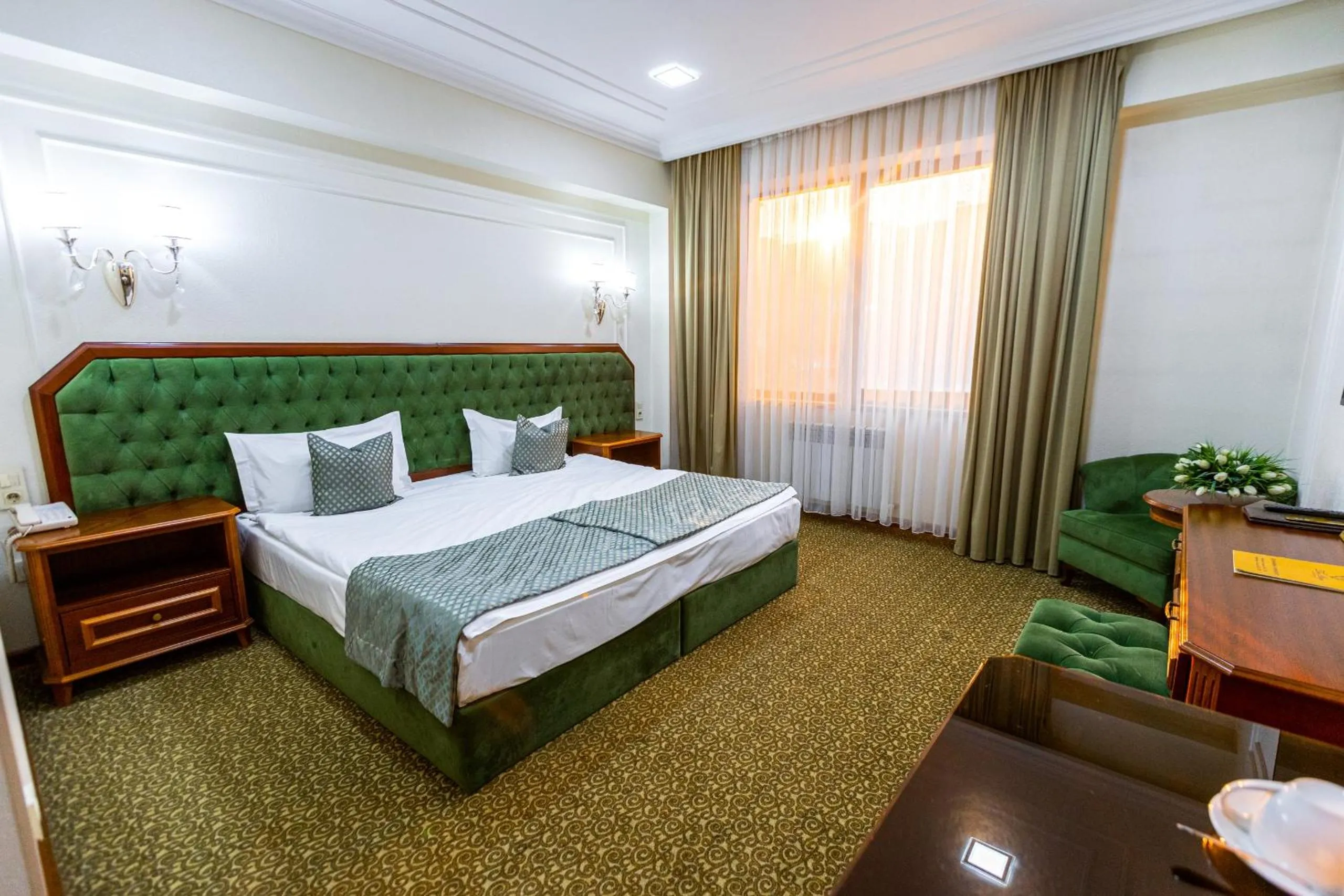 Photo of the whole room, Bed in Plaza Hotel Almaty