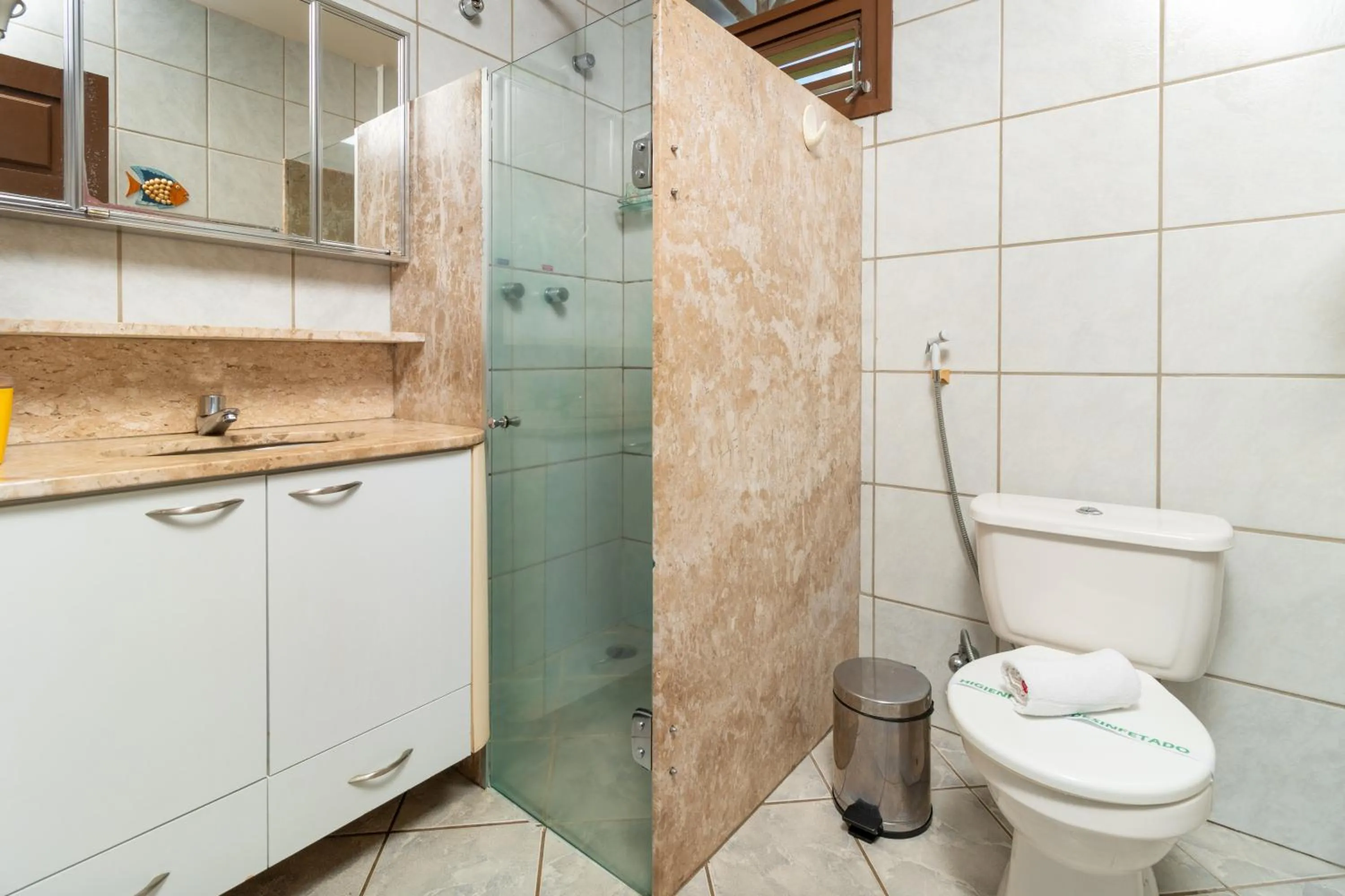 Toilet in Pousada da Terra