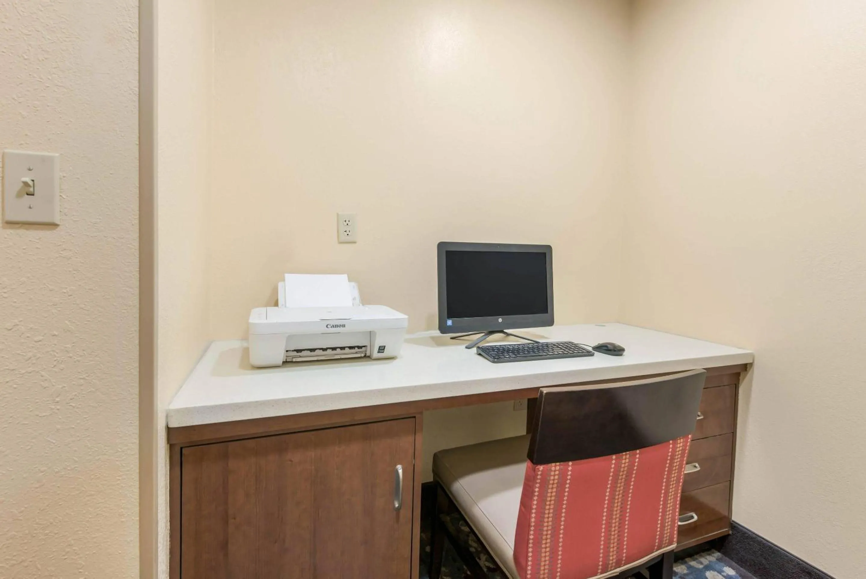 Business facilities in Comfort Inn Grove City - Columbus South