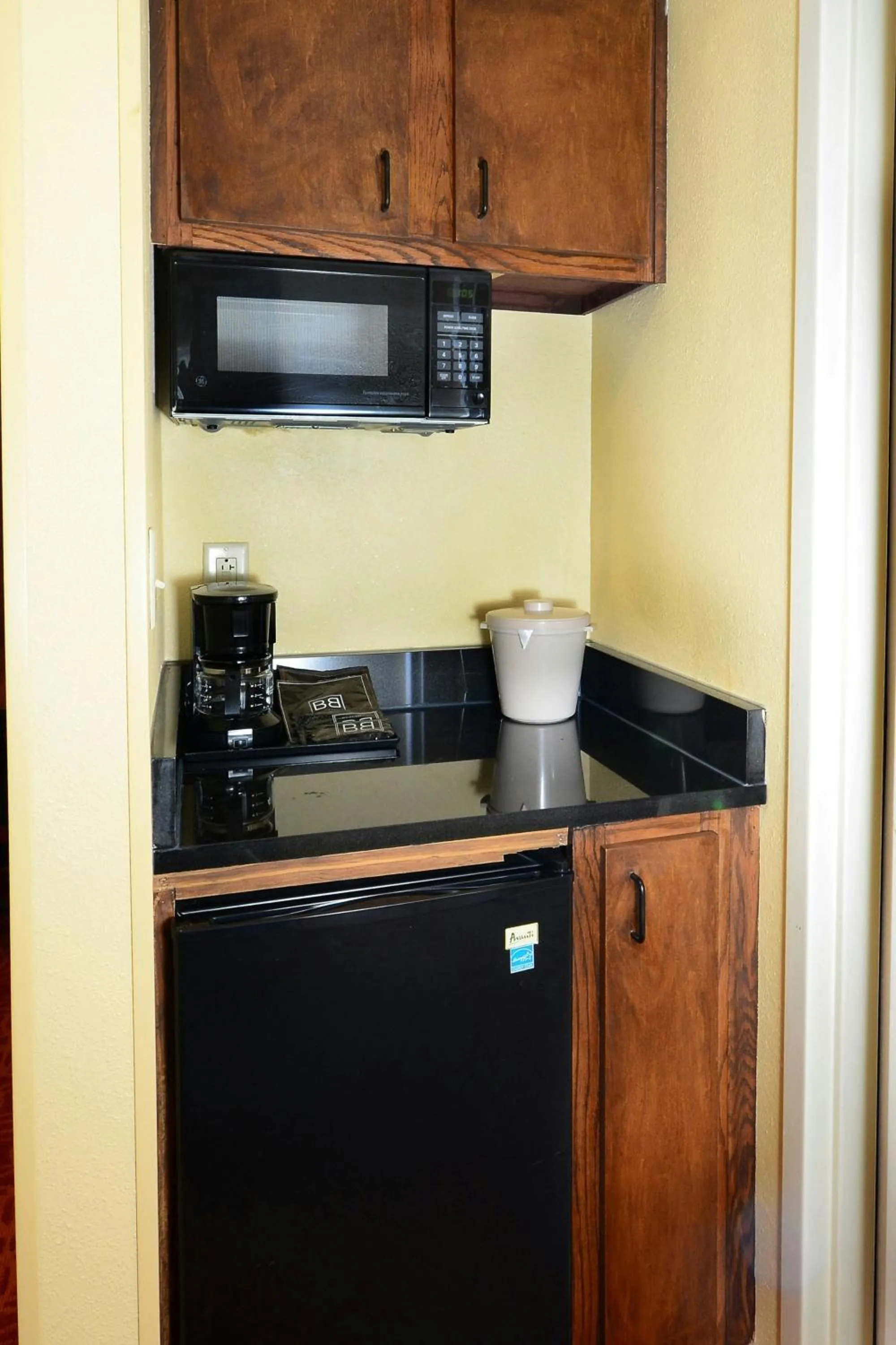 Photo of the whole room in Fairfield Inn and Suites by Marriott Winston Salem/Hanes