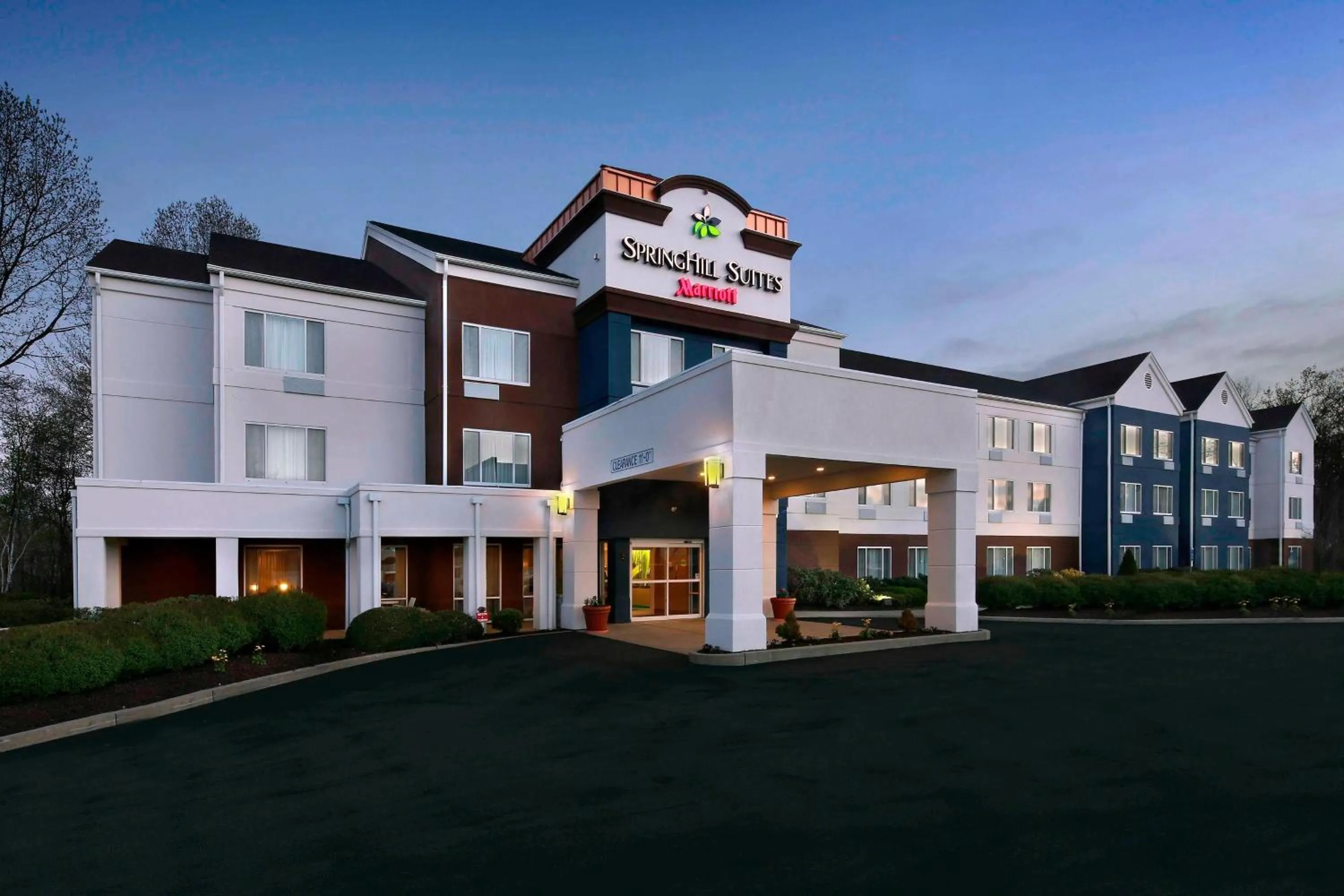 Property building in SpringHill Suites by Marriott Waterford / Mystic