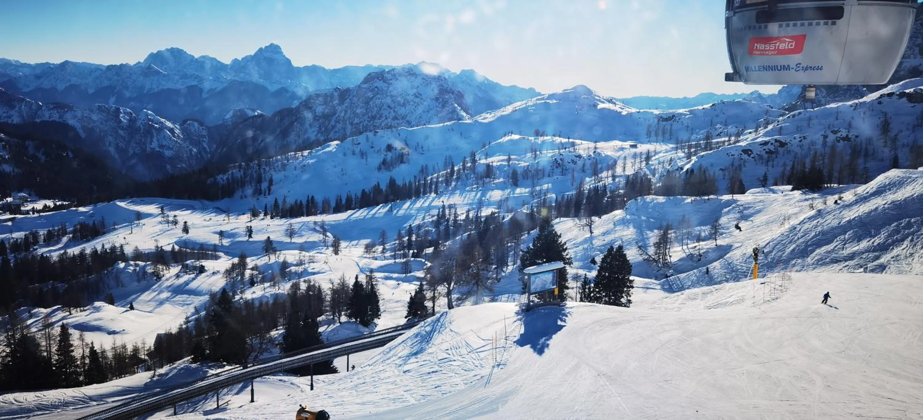 Skiing in Arena Franz Ferdinand Nassfeld