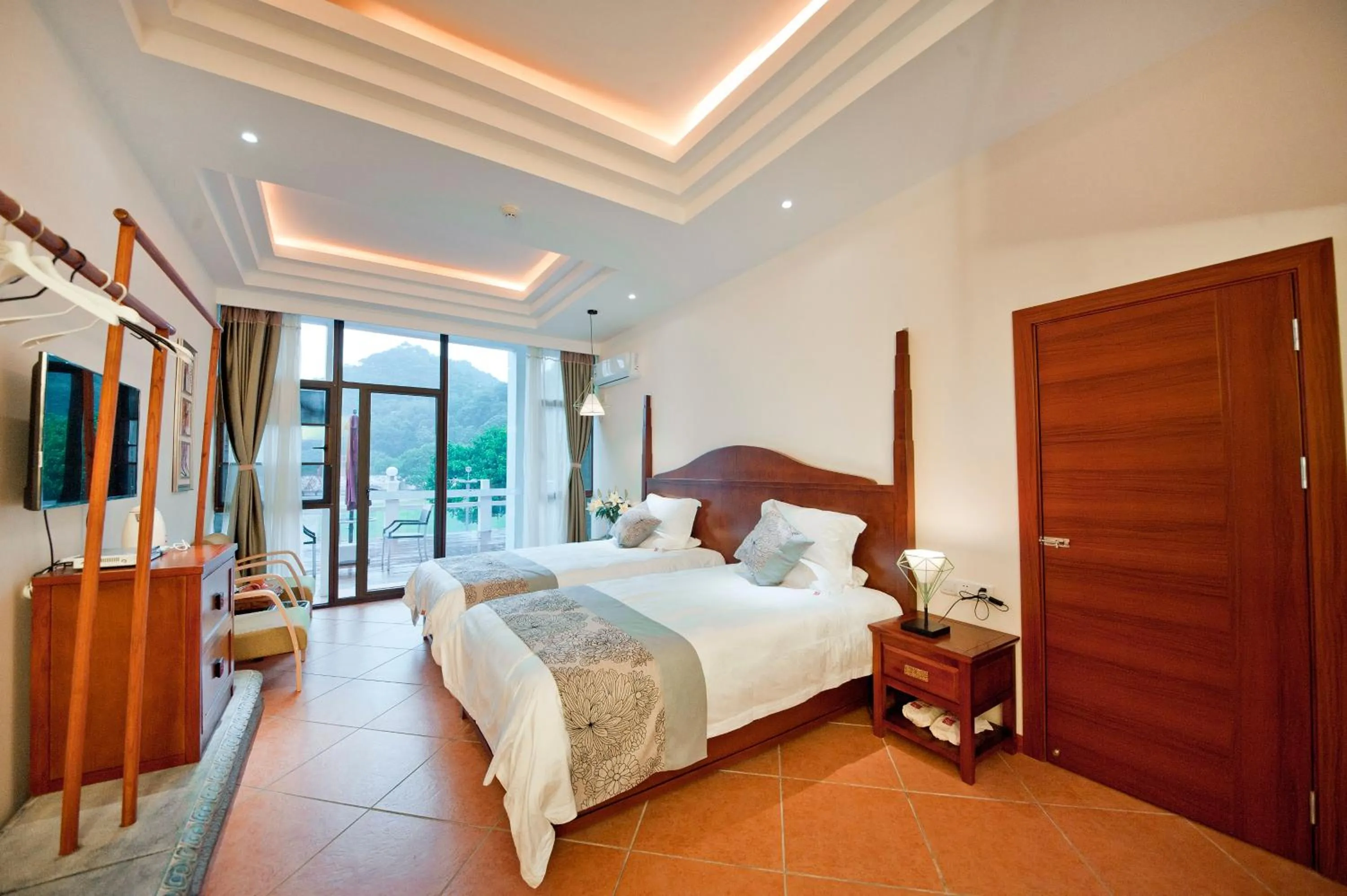 Other, Bed in Guilin Crystal Crescent Moon Hotel