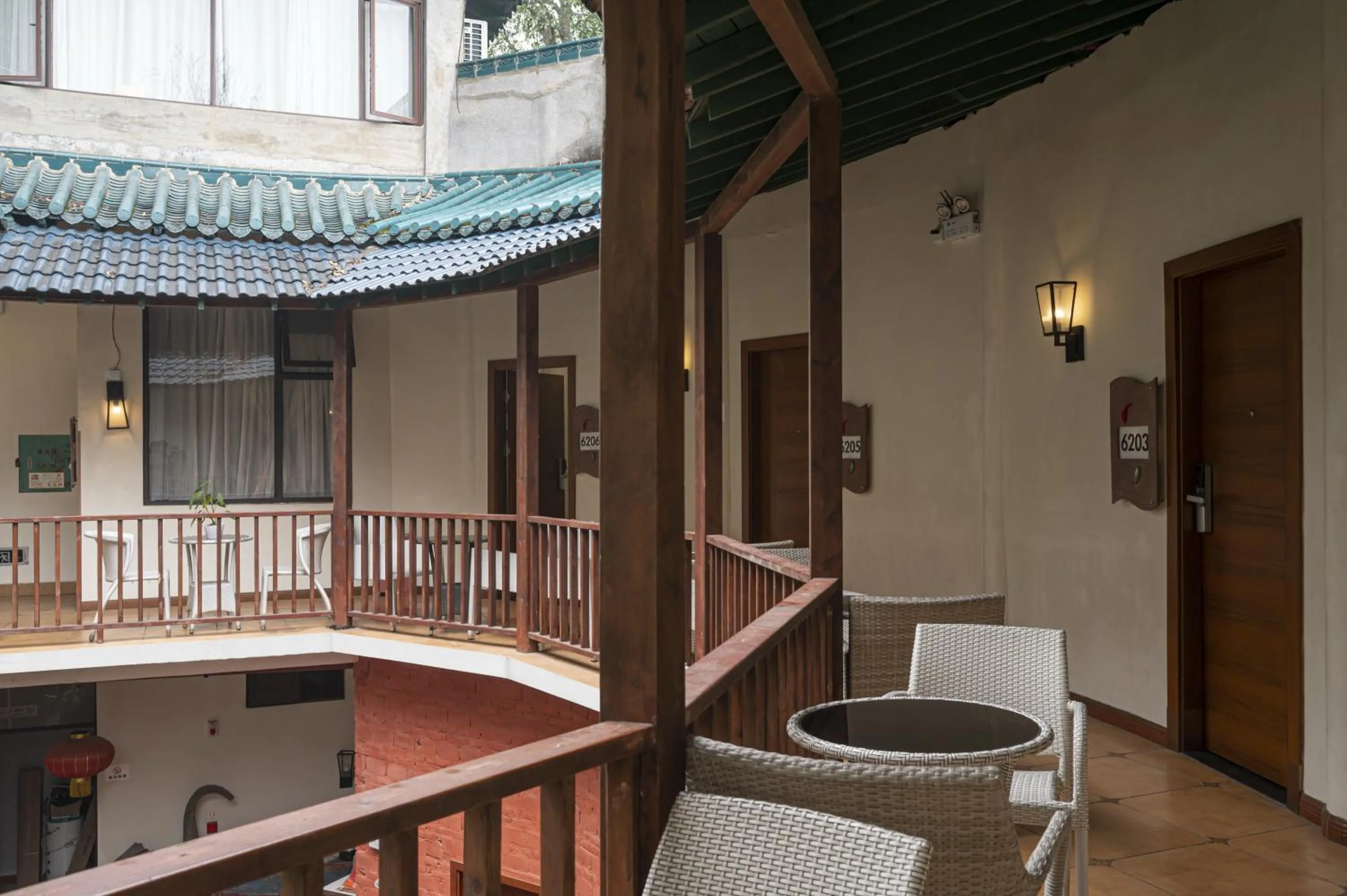Seating area in Guilin Crystal Crescent Moon Hotel