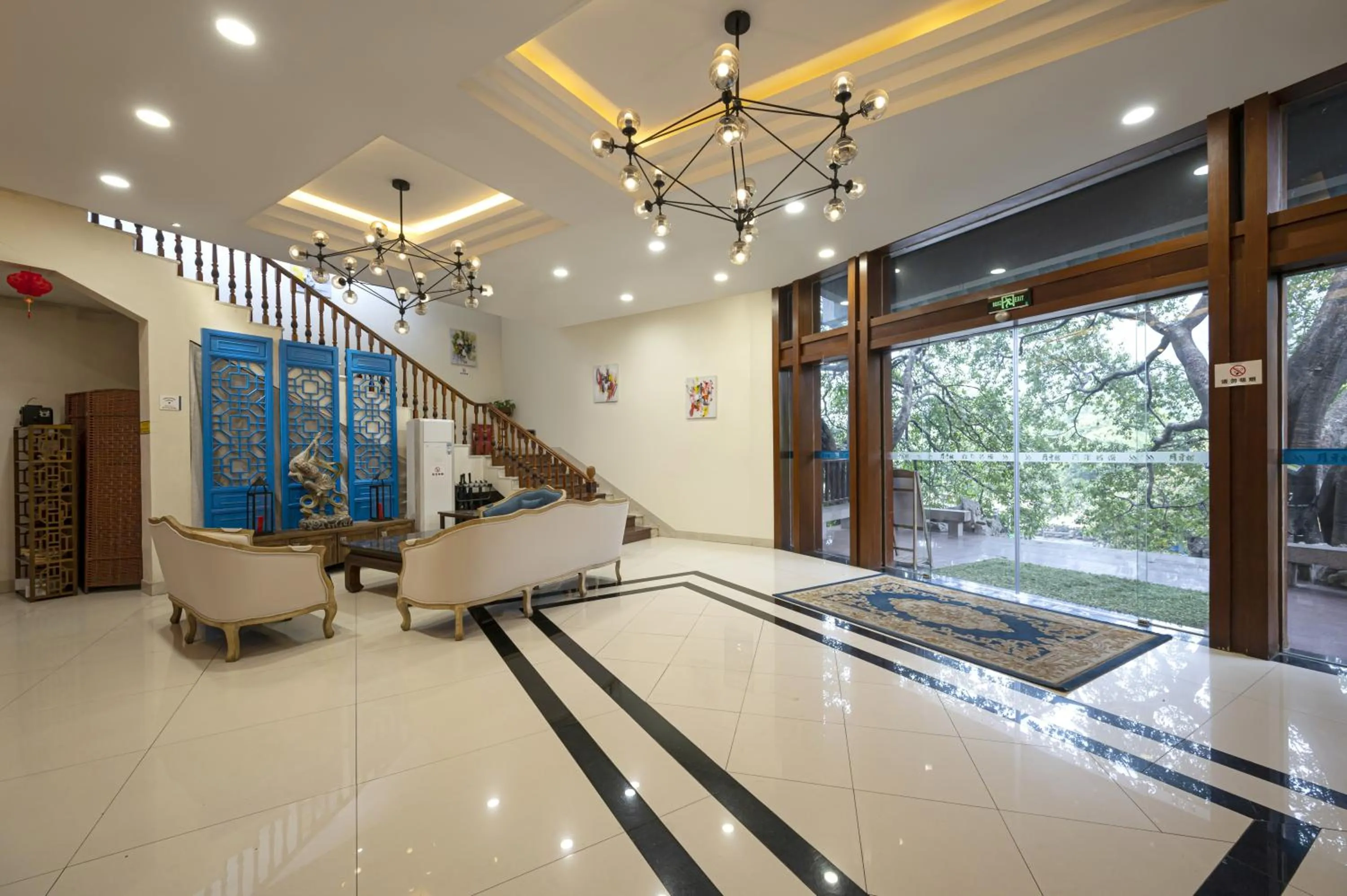 Lobby or reception in Guilin Crystal Crescent Moon Hotel