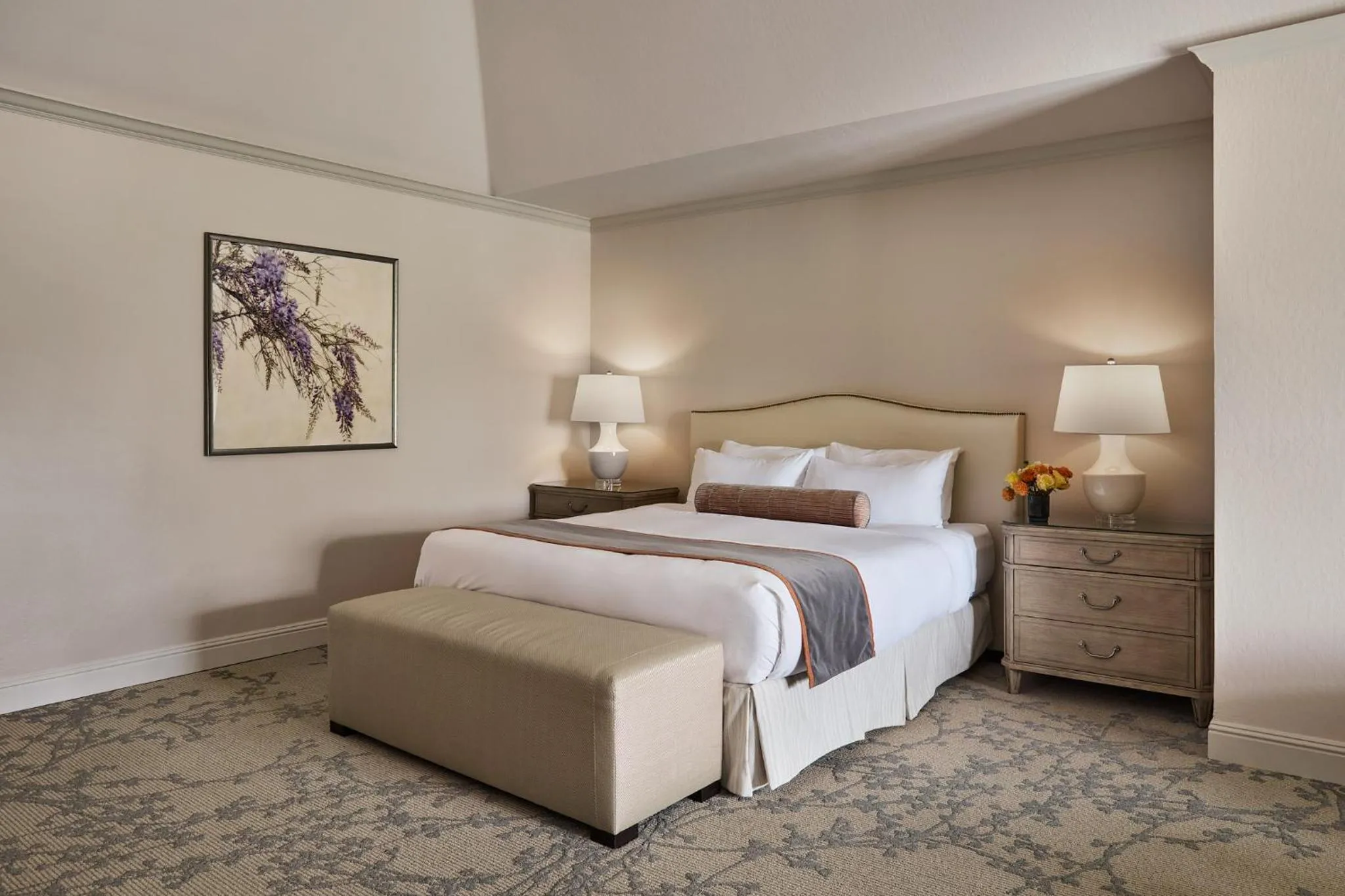 Bedroom, Bed in Lafayette Park Hotel & Spa