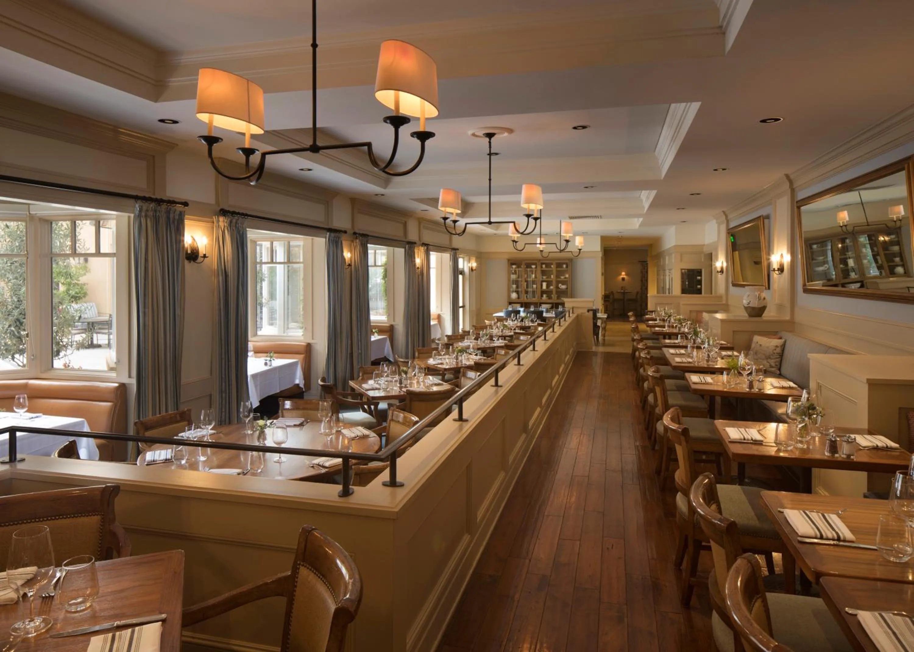 Restaurant/places to eat in Lafayette Park Hotel & Spa