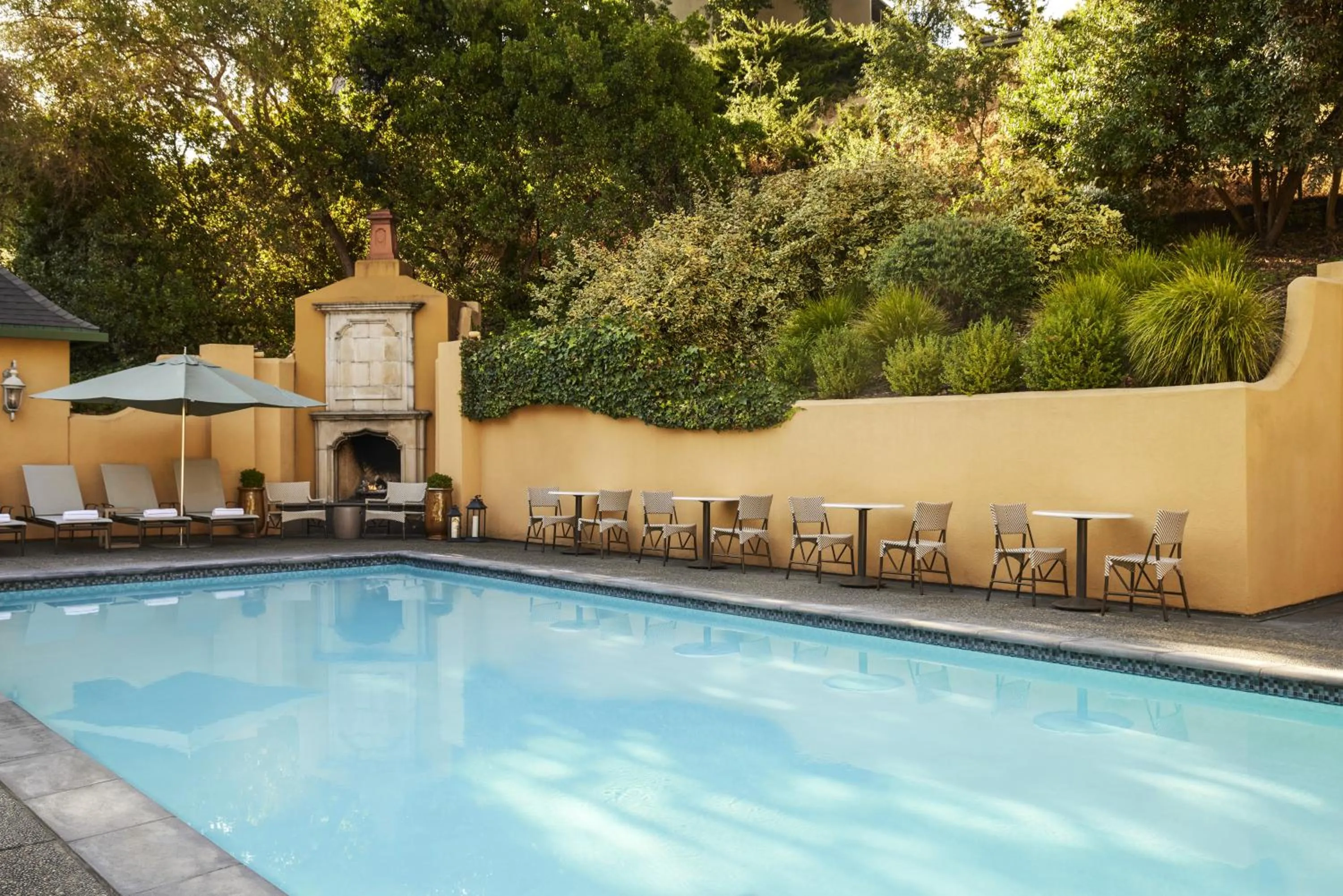 Swimming pool in Lafayette Park Hotel & Spa