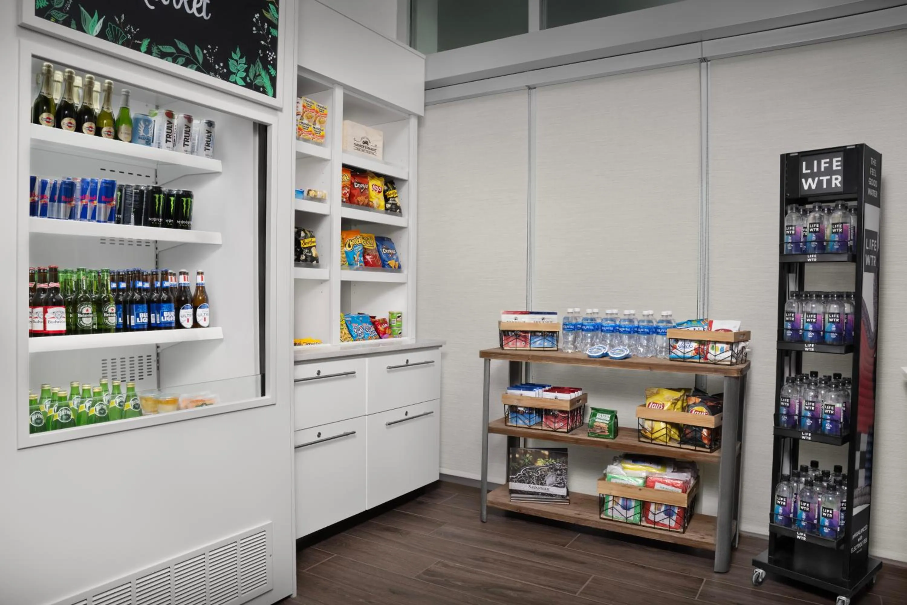 Food and drinks in Springhill Suites by Marriott Savannah Downtown Historic District