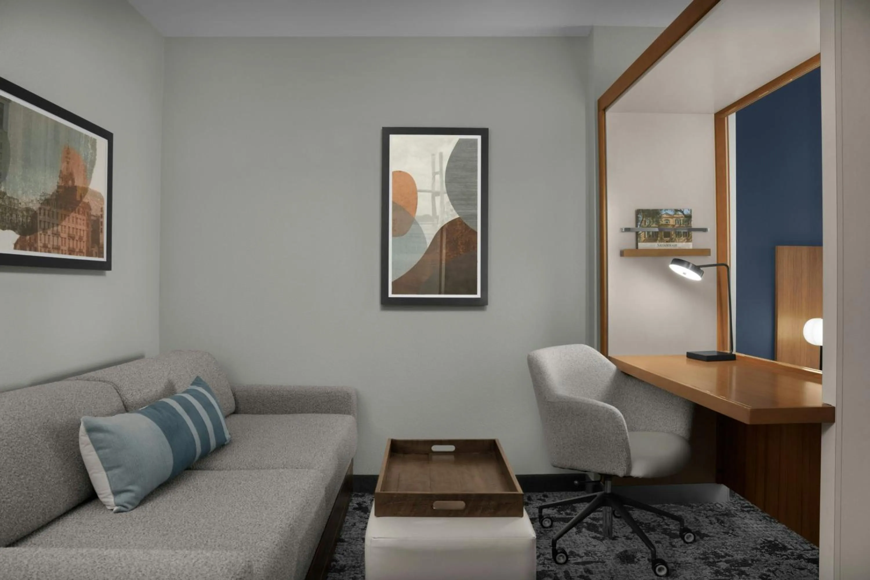 Living room in Springhill Suites by Marriott Savannah Downtown Historic District