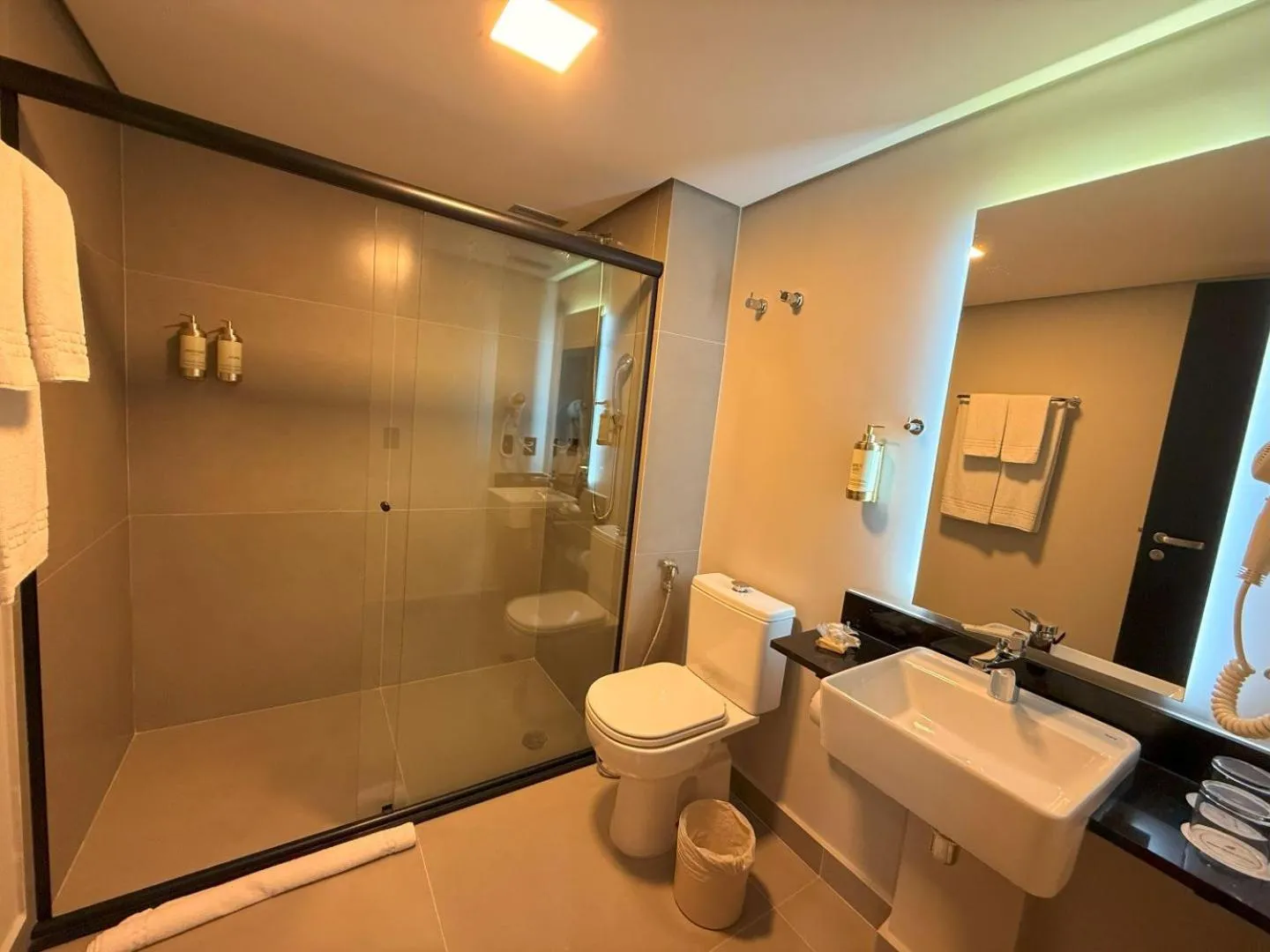 Shower in Blue Tree Premium Morumbi