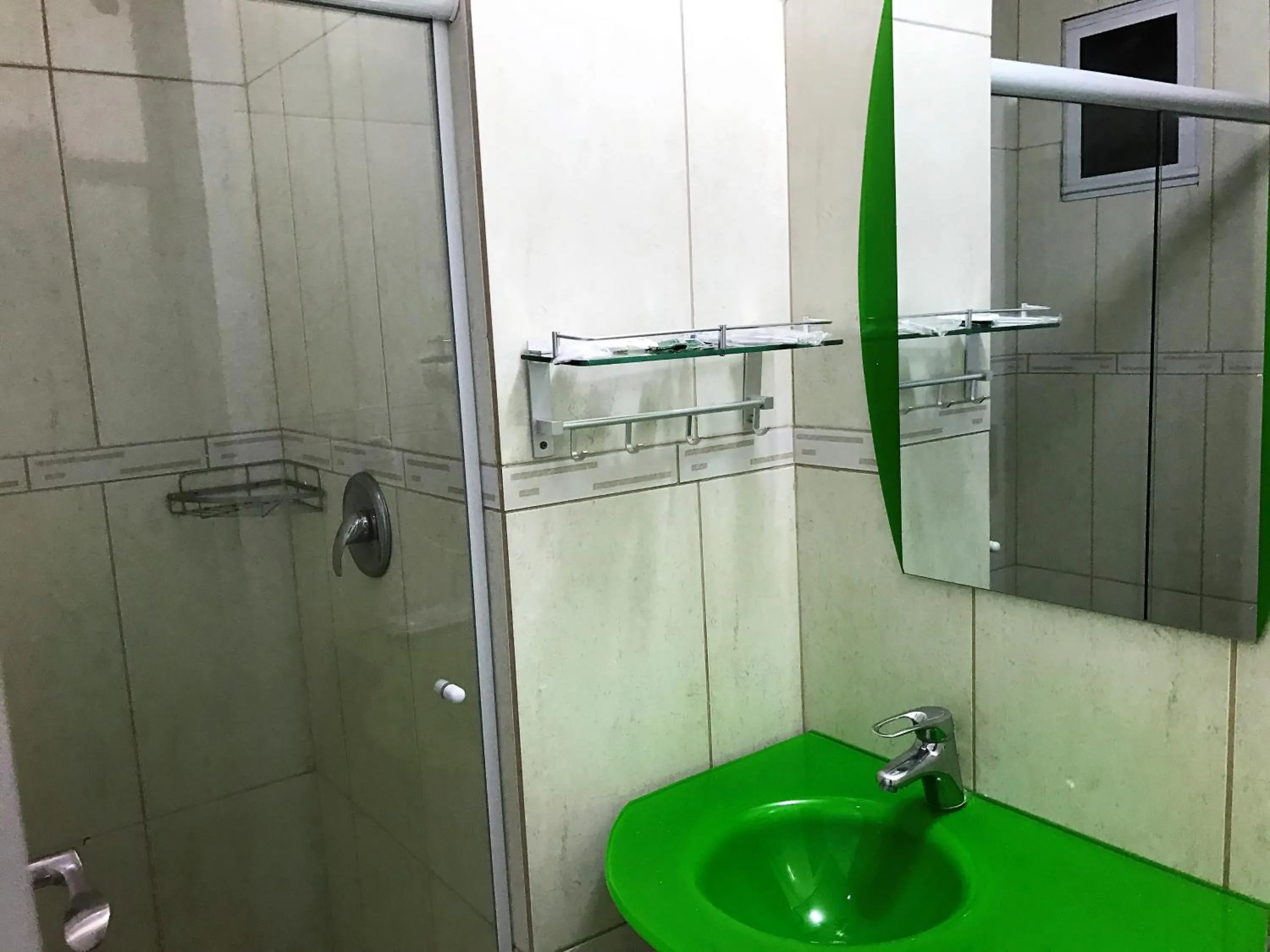 Shower in Hotel Family São Paulo - No Shopping FAMILY - No Brás