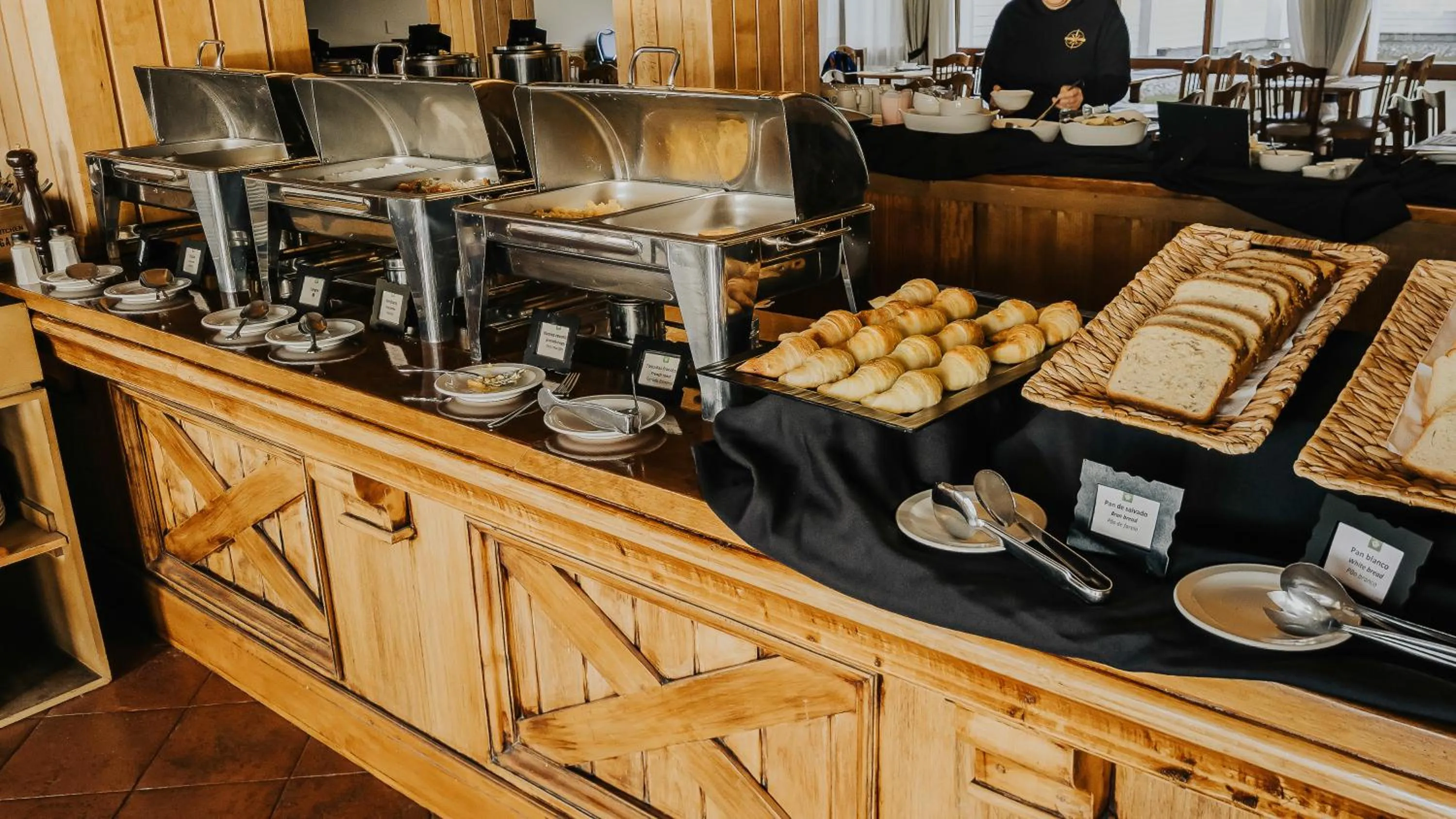 Buffet breakfast in Wyndham Garden Ushuaia Hotel del Glaciar
