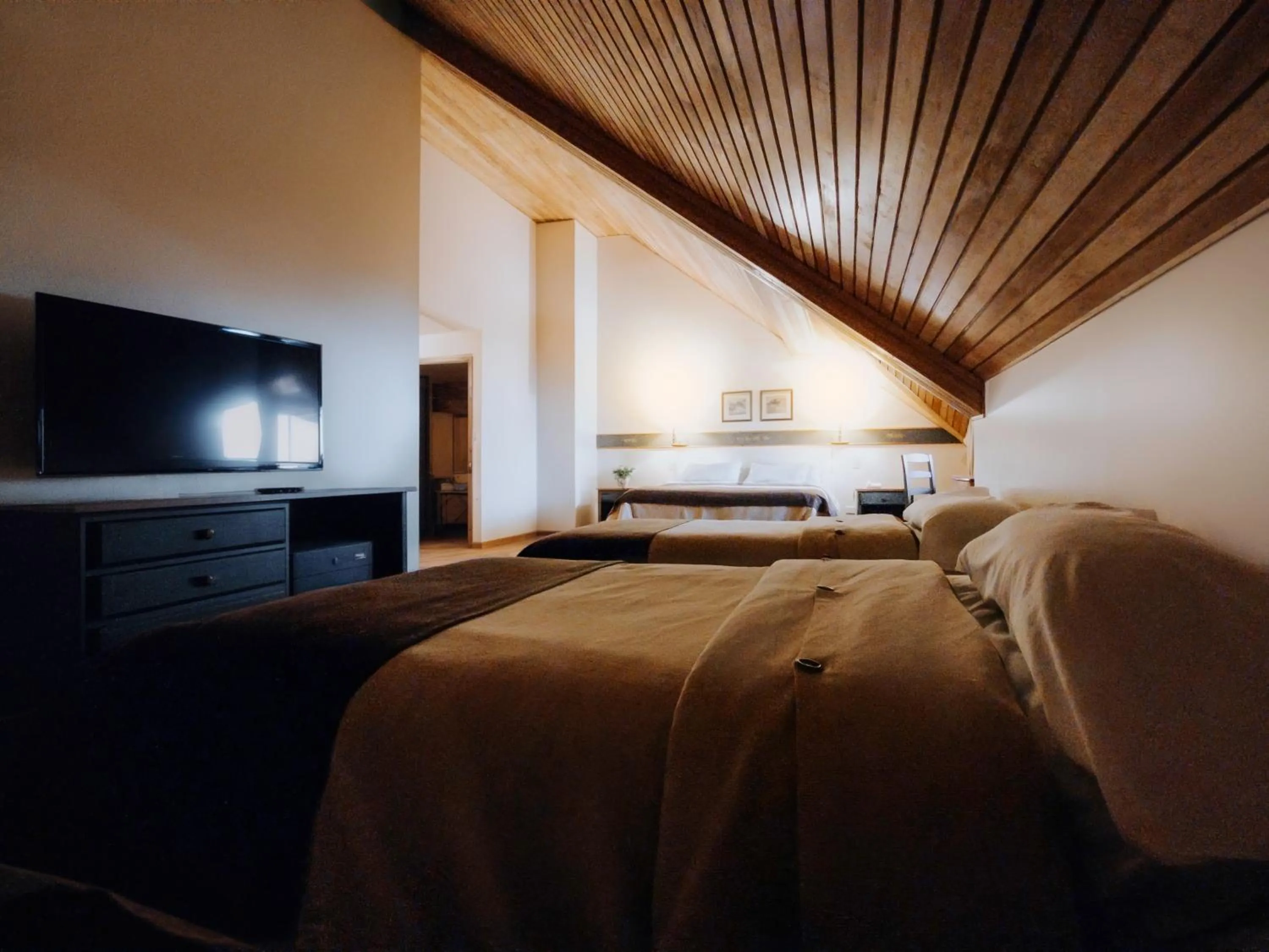 Bedroom, Bed in Wyndham Garden Ushuaia Hotel del Glaciar