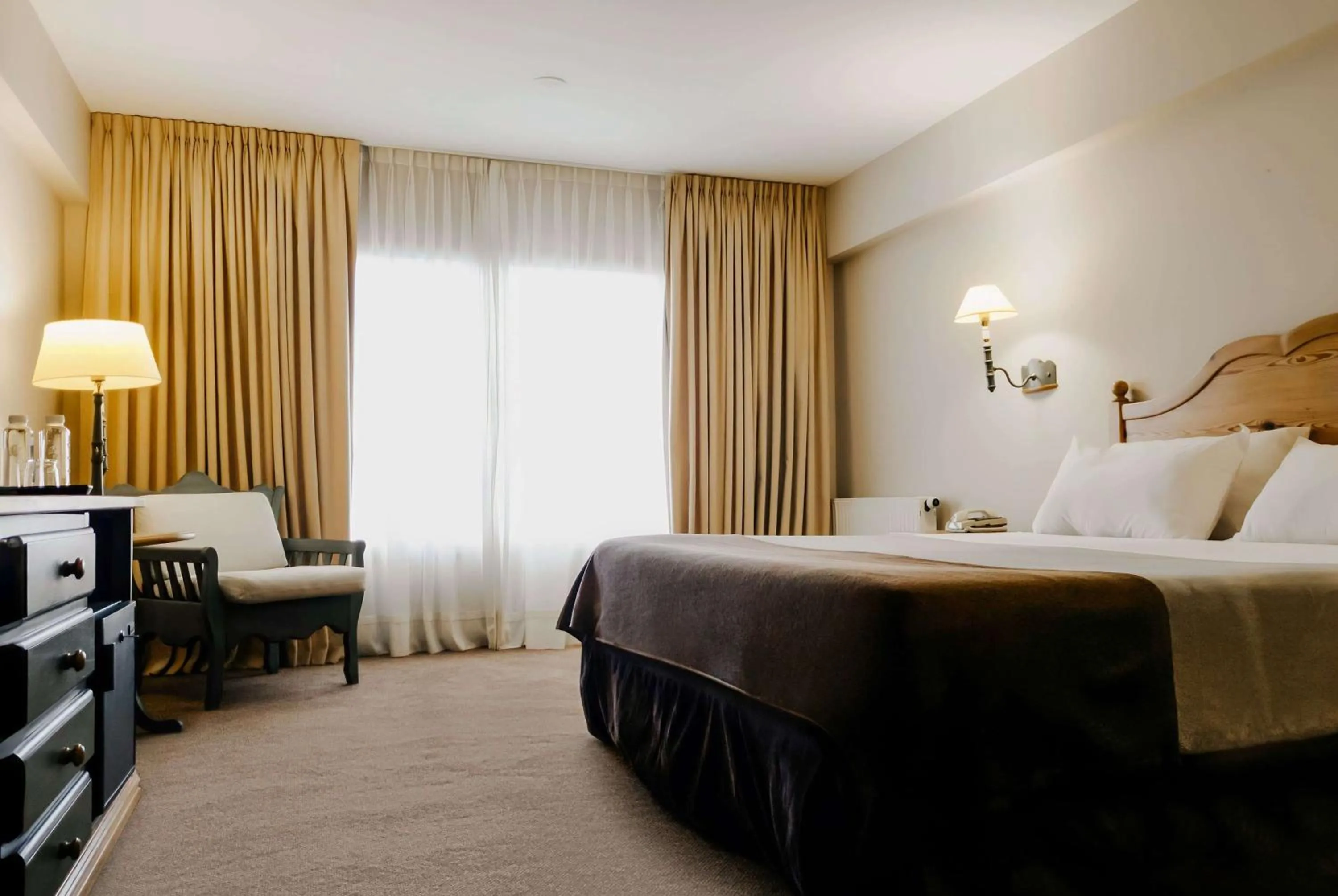 Photo of the whole room, Bed in Wyndham Garden Ushuaia Hotel del Glaciar