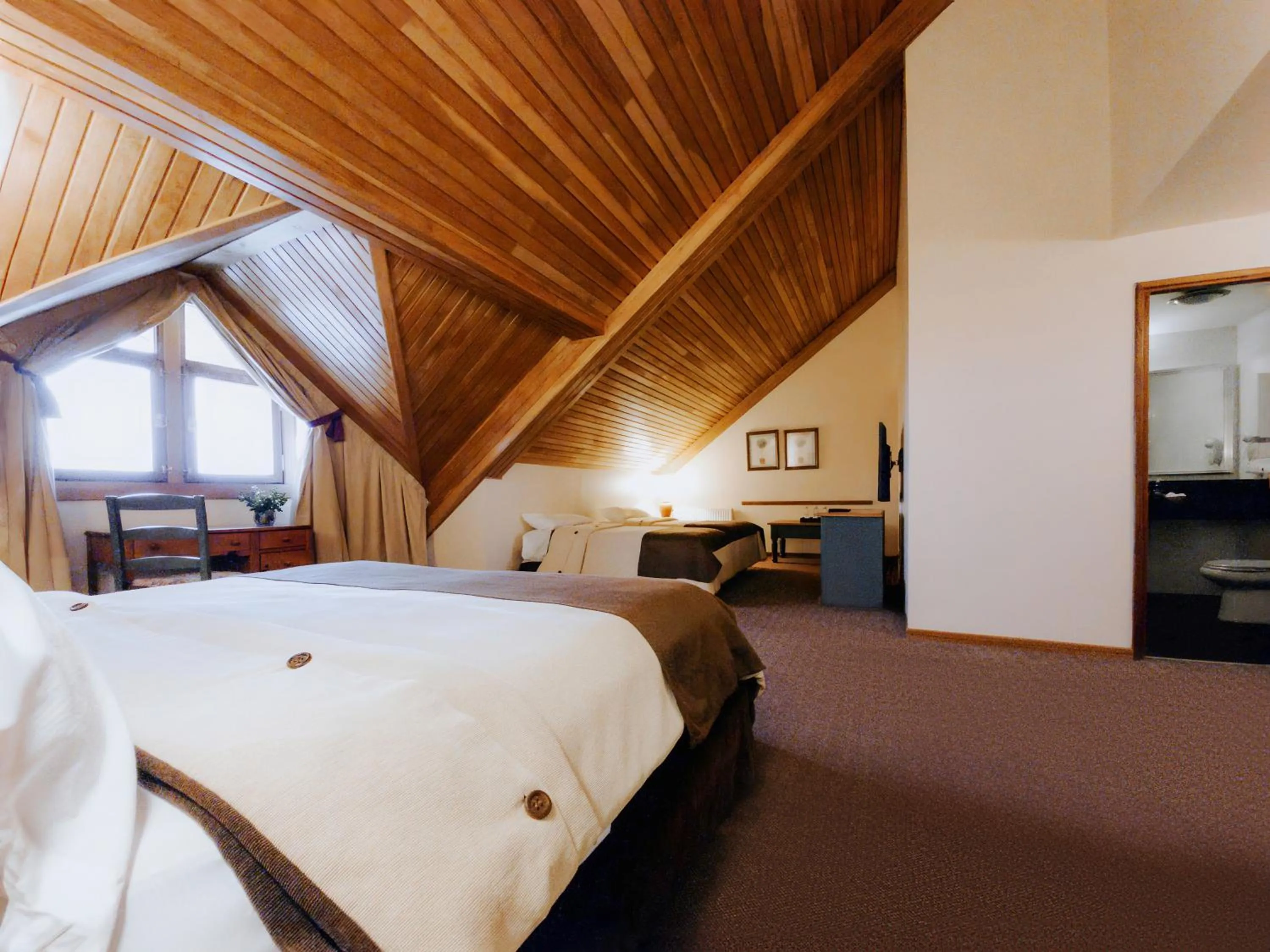 Bedroom, Bed in Wyndham Garden Ushuaia Hotel del Glaciar