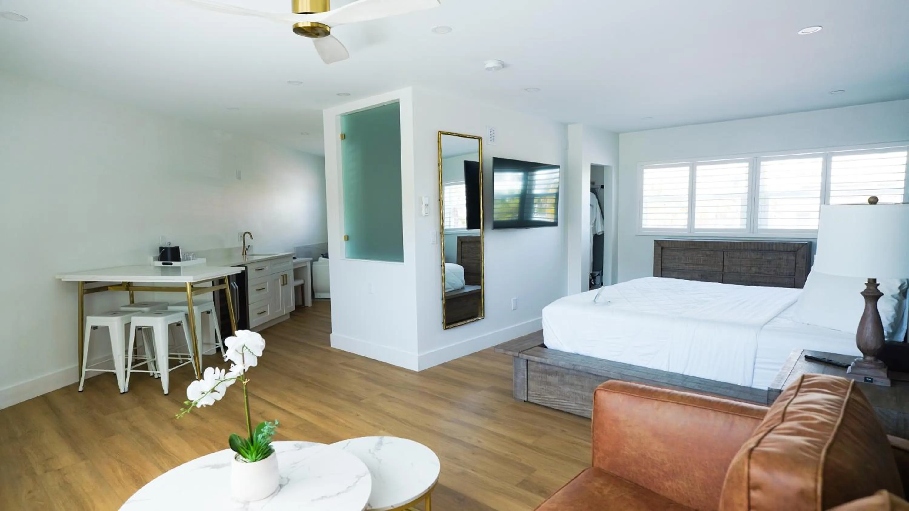 Bed in Ivory Sands Beach Suites