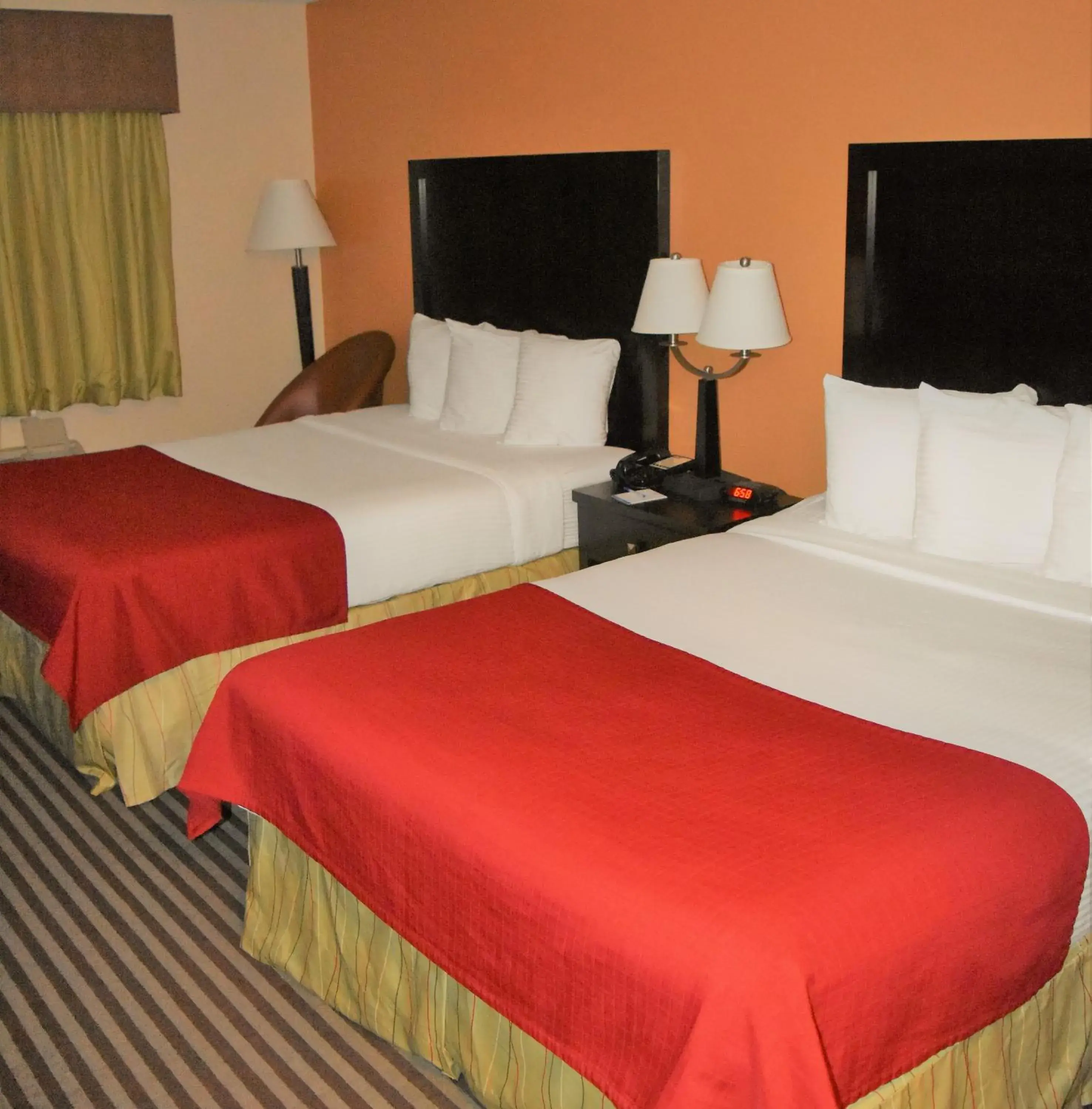 Queen Room with Two Queen Beds - Non-Smoking in Baymont by Wyndham Dallas/ Love Field Queen Room with Two Queen Beds - Non-Smoking in Baymont by Wyndham Dallas/ Love Field