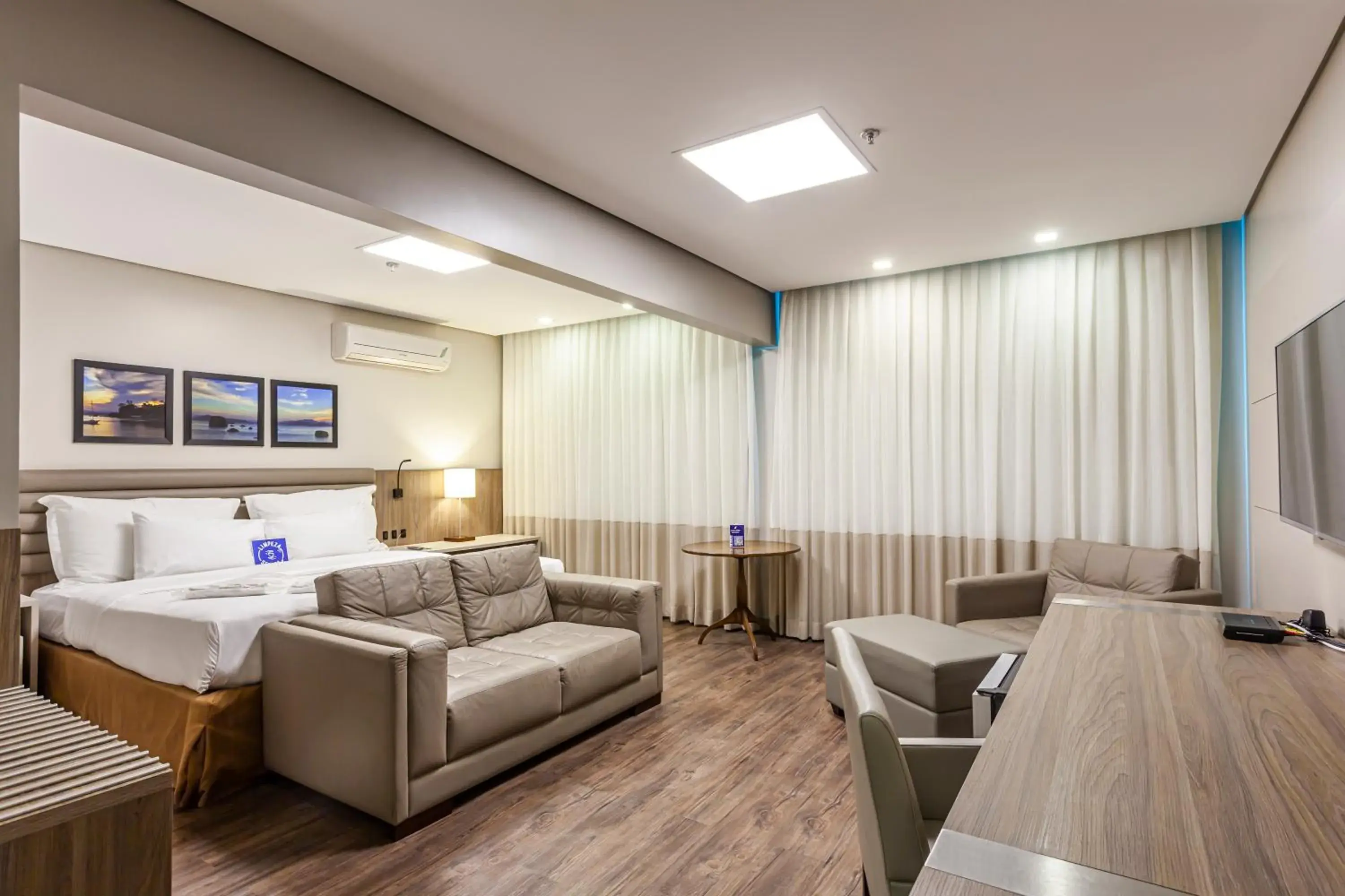 Executive Suite with Double Bed in Blue Tree Premium Florianópolis Executive Suite with Double Bed in Blue Tree Premium Florianópolis