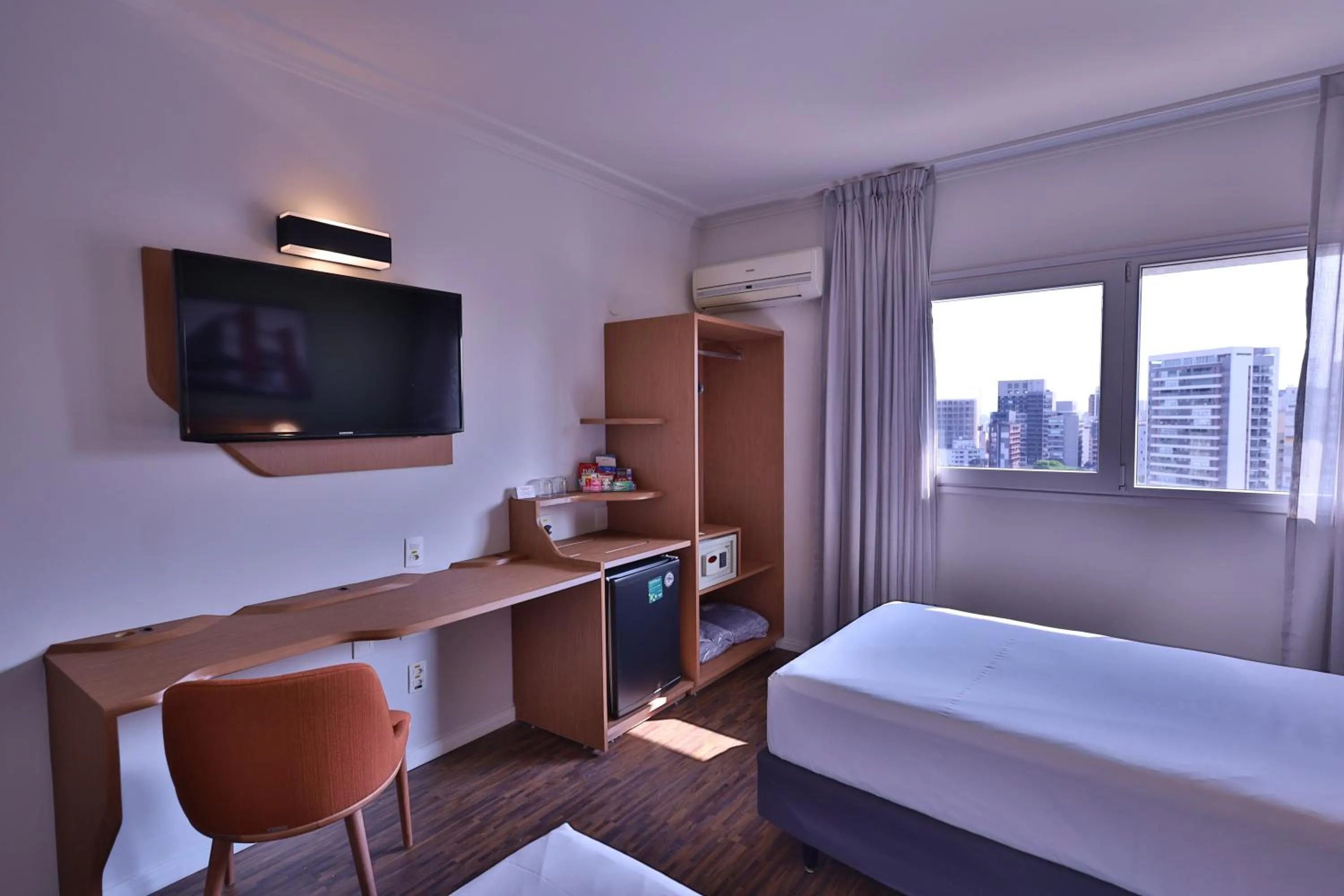 Photo of the whole room, Bed in Transamerica Executive Nova Paulista