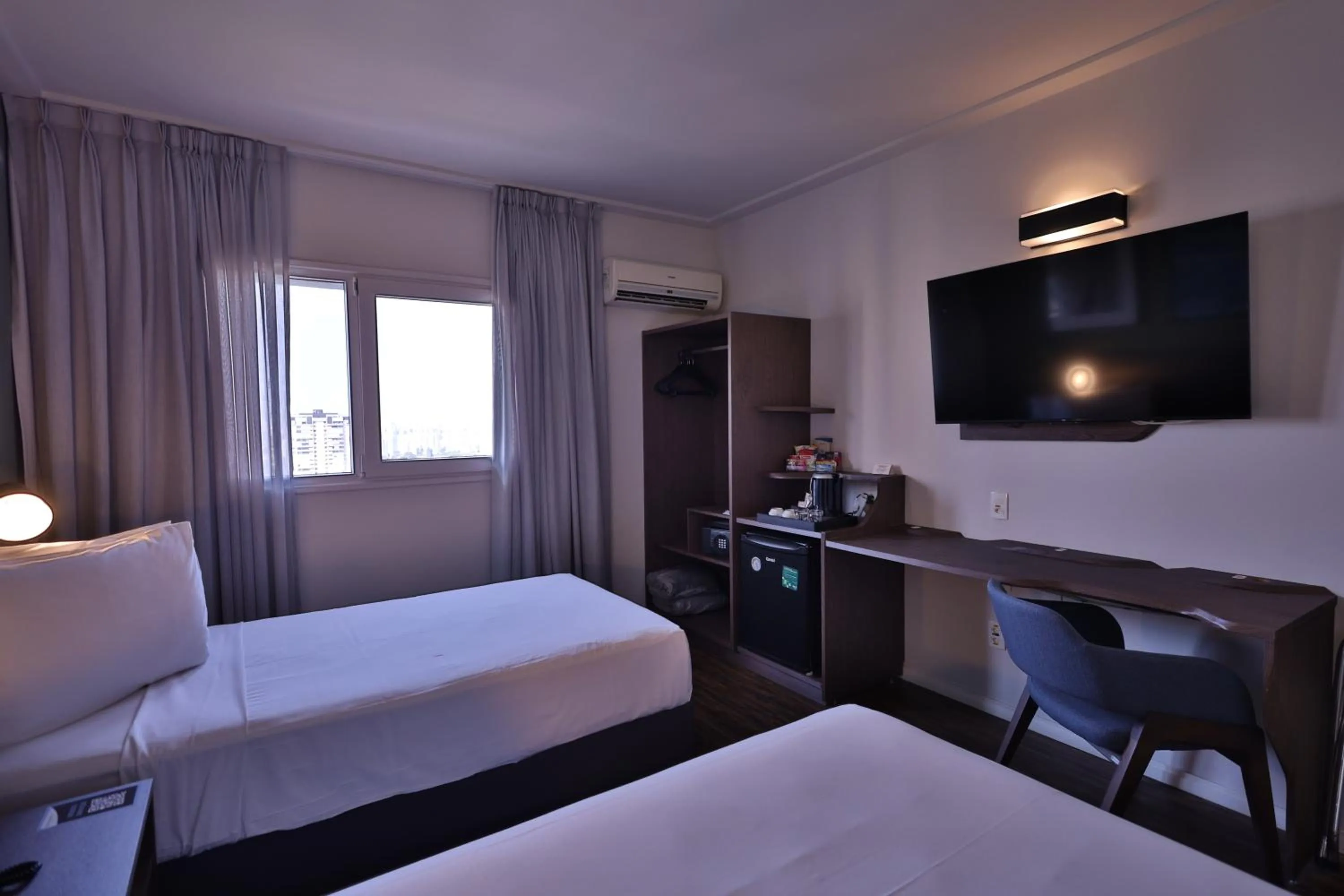 Photo of the whole room, Bed in Transamerica Executive Nova Paulista