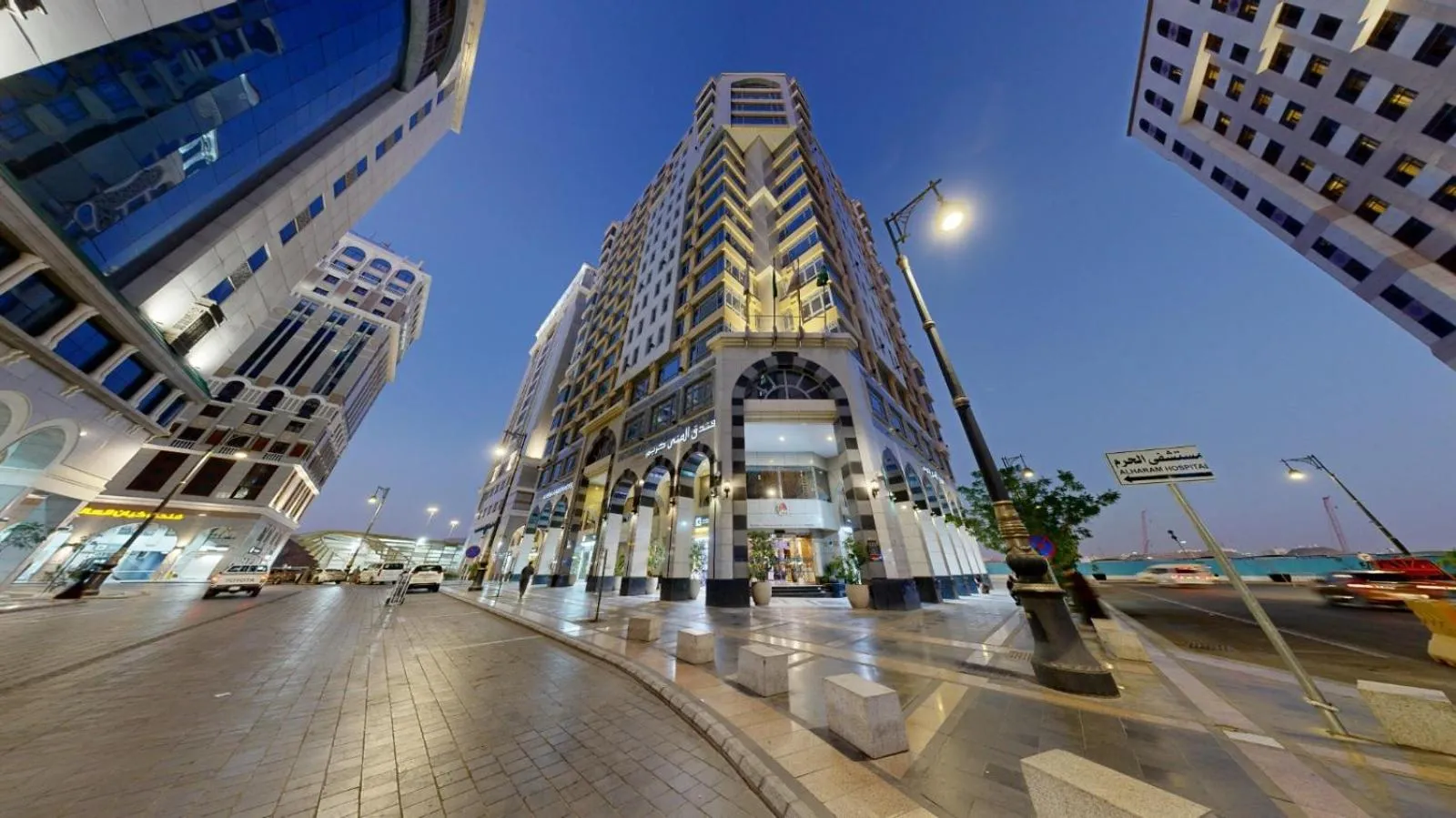 Street view in Al Muna Kareem Hotel- EX LEADER